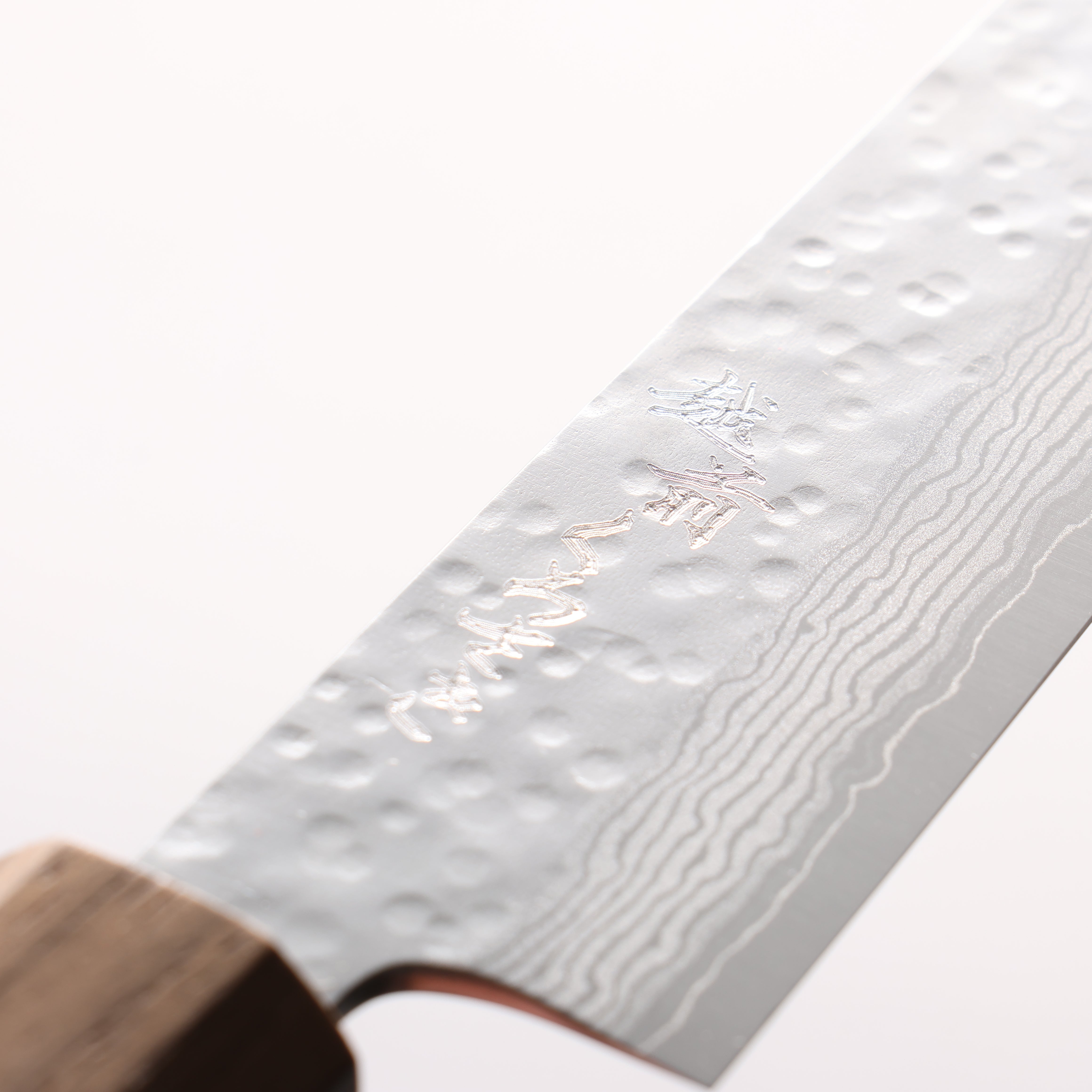 Makoto Kurosaki VG7 Hammered(Maru) Damascus Santoku 170mm Walnut Handle
