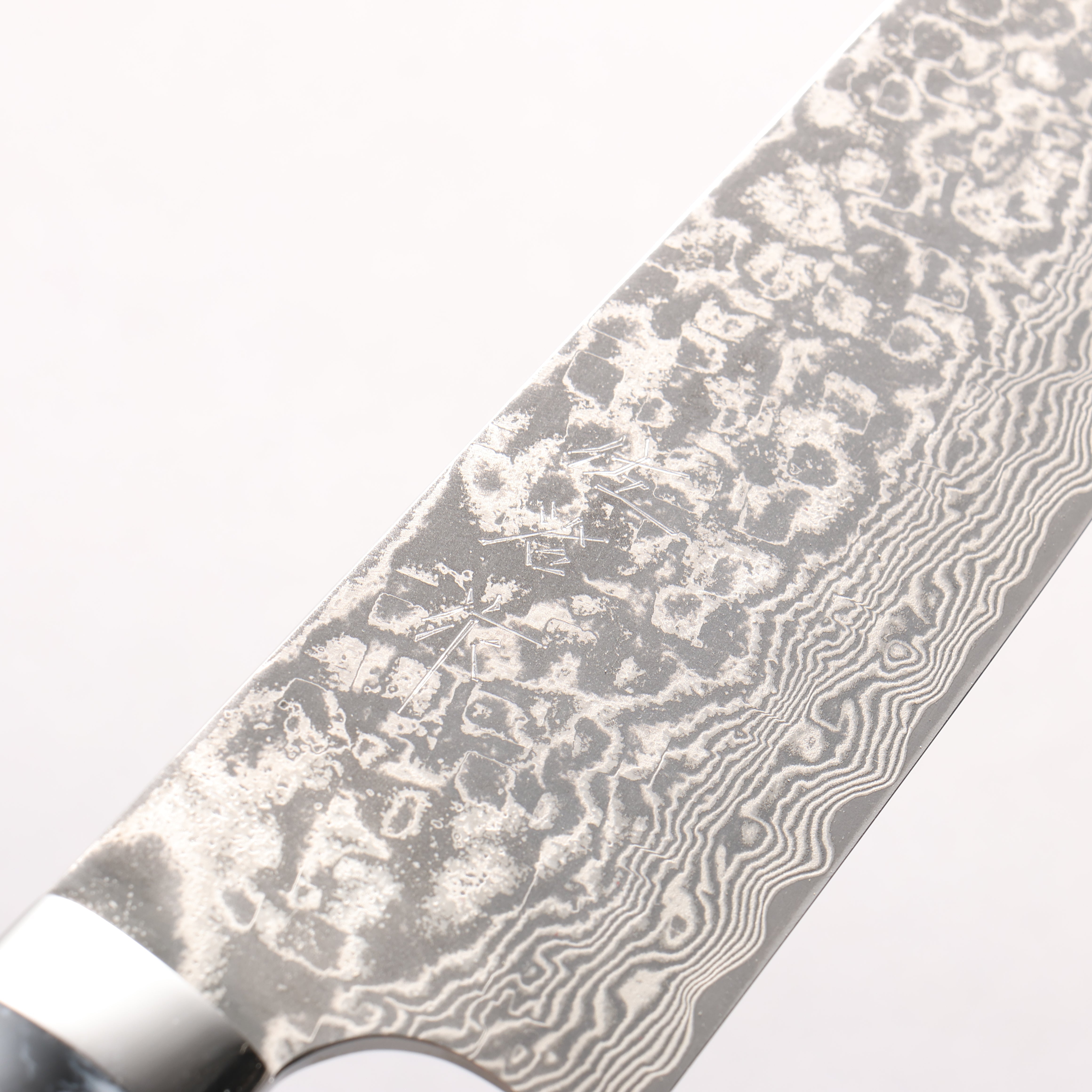 Takeshi Saji SG2 Black Damascus Santoku 180mm White and Black Marble Acrylic Handle