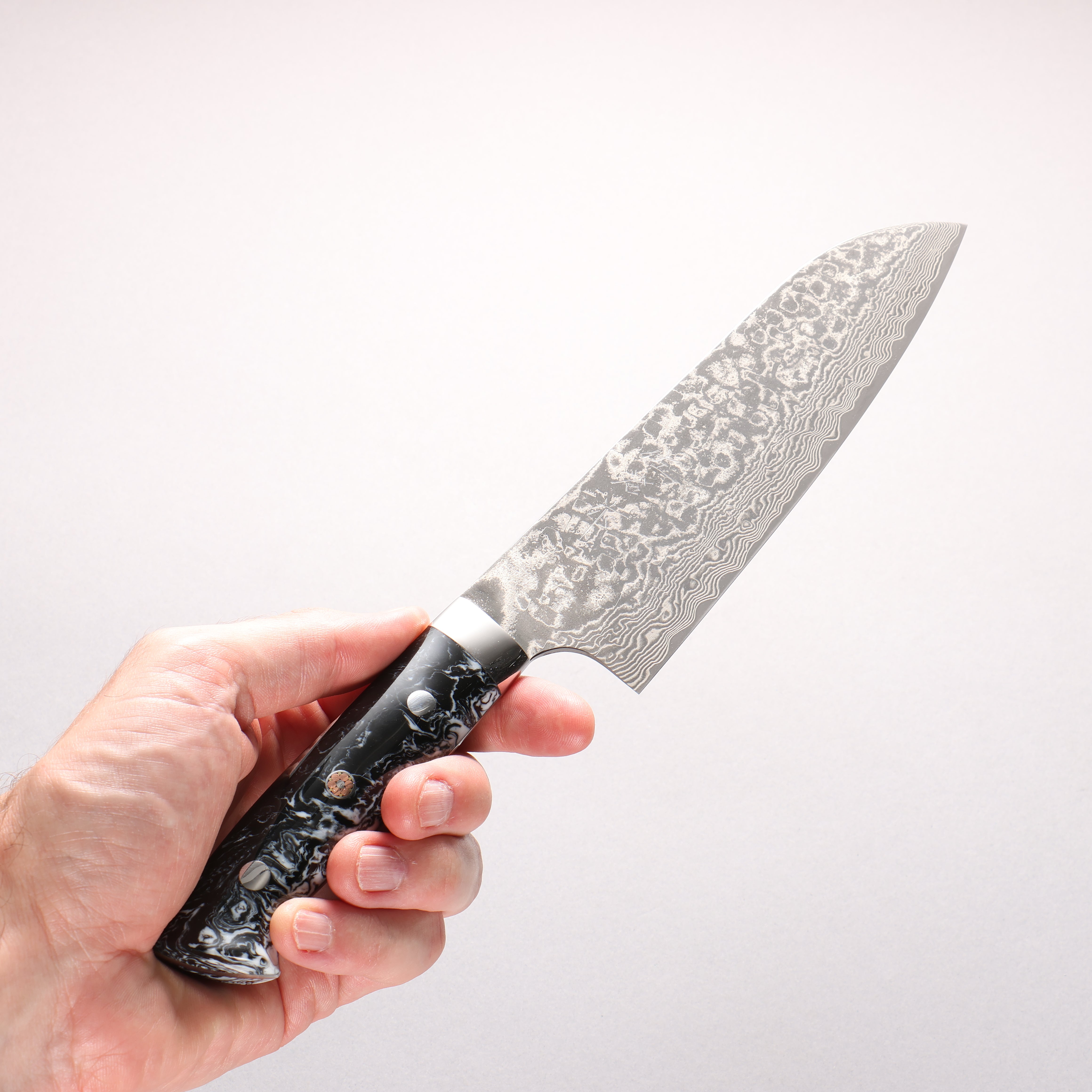 Takeshi Saji SG2 Black Damascus Santoku 180mm White and Black Marble Acrylic Handle