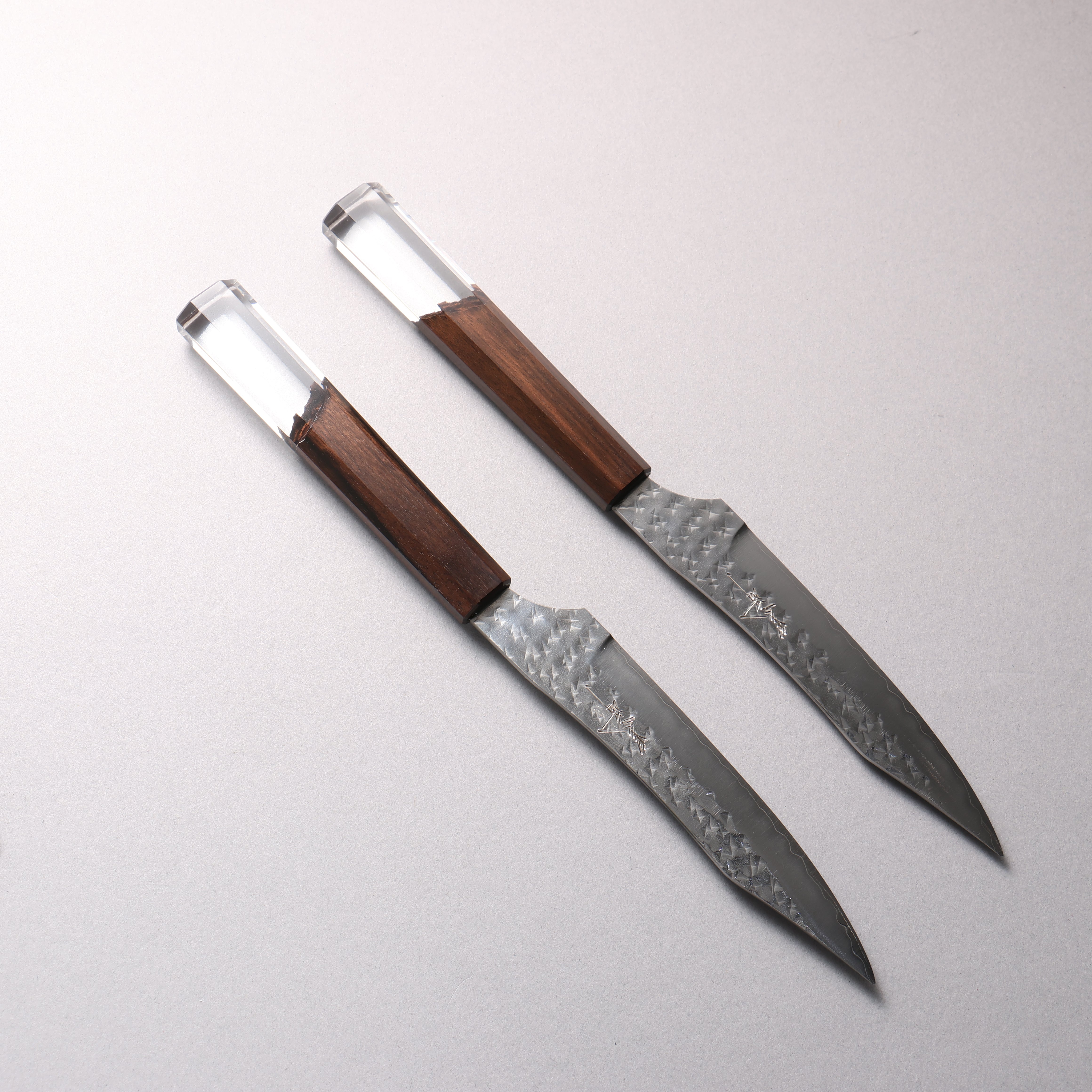 Yu Kurosaki Senko Set of 2 SG2 Hammered Steak Knife 110mm Ebony and Clear Resin Handle