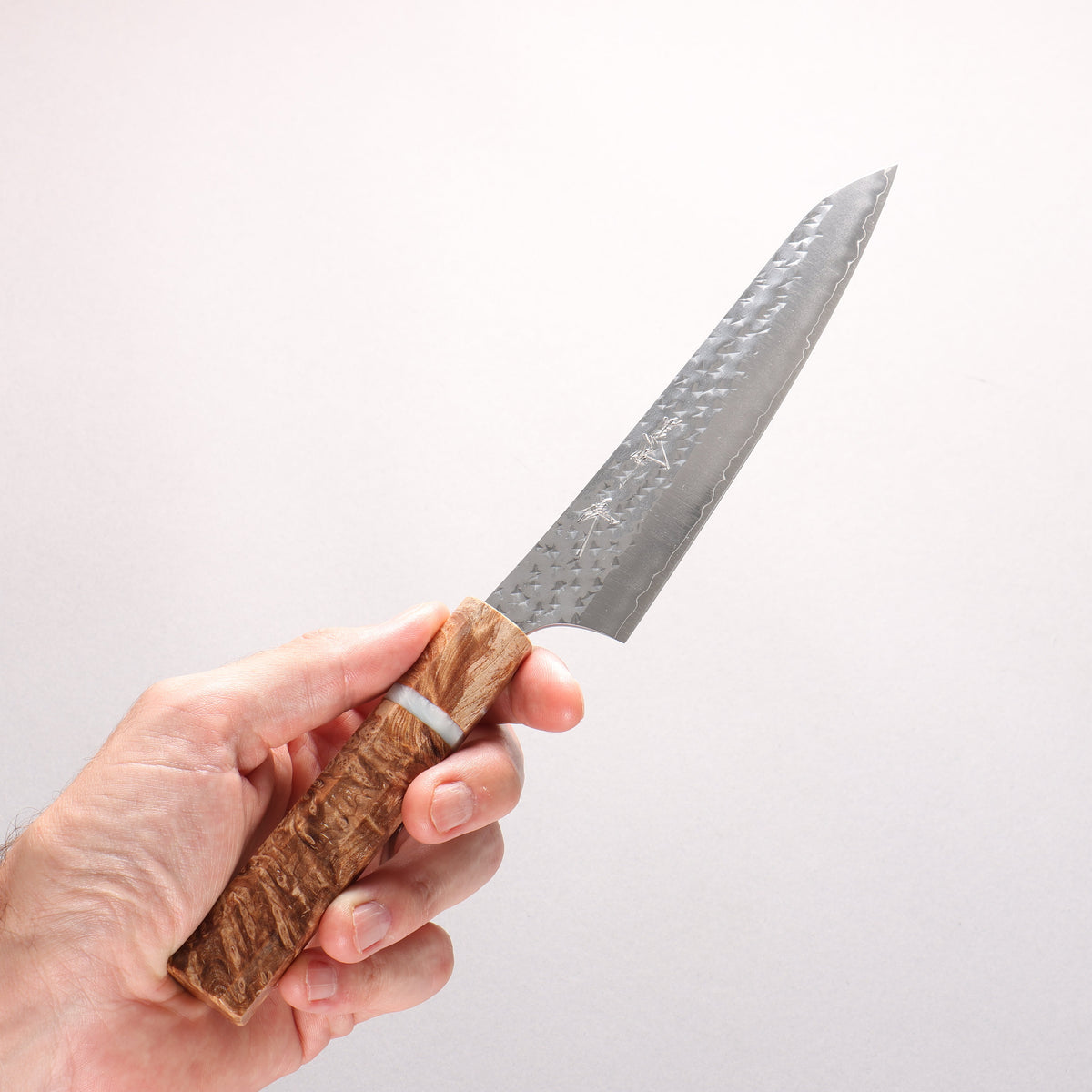 Yu Kurosaki Senko SG2 Hammered Petty-Utility 150mm Brown Stabilized Wood (White Ring) Handle