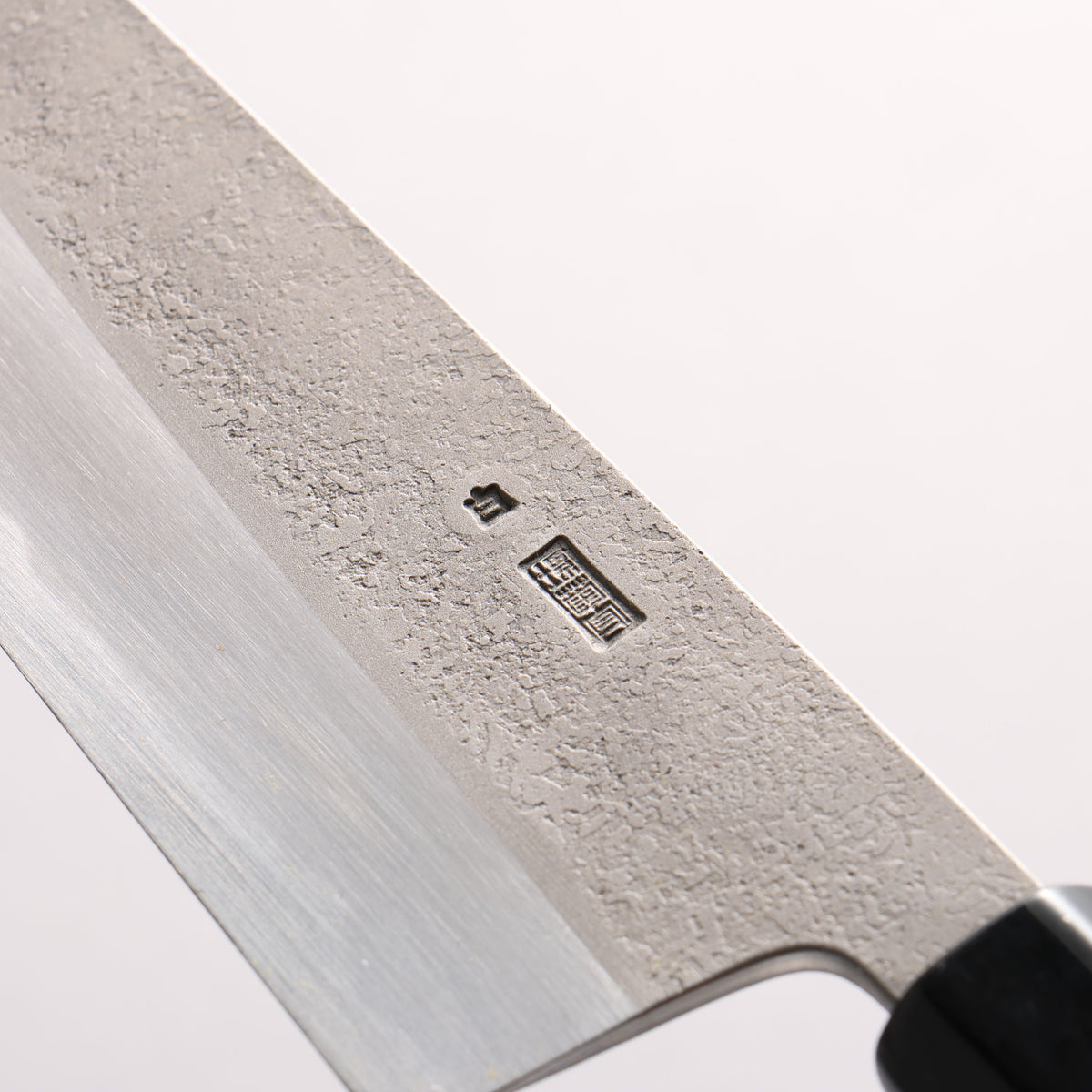 Kikuzuki White Steel No.2 Nashiji Kiritsuke Santoku 150mm Magnolia (Ferrule: Water Buffalo Horn) Handle