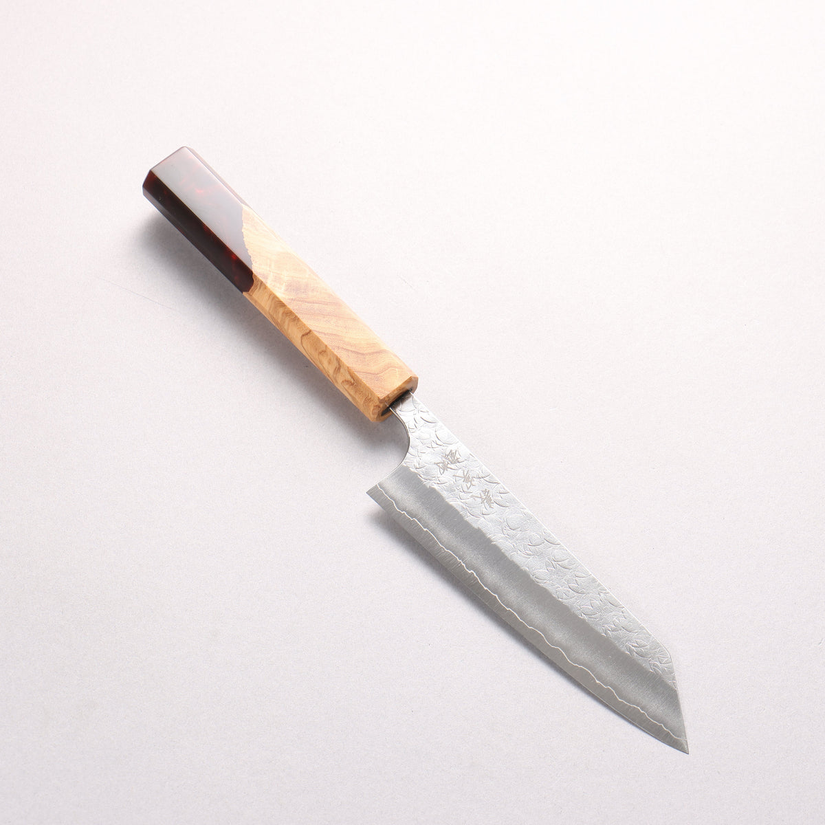 Yoshimi Kato Minamo SG2 Hammered Small Bunka 130mm Olive Tree and Red Resin Handle - Seisuke Knife