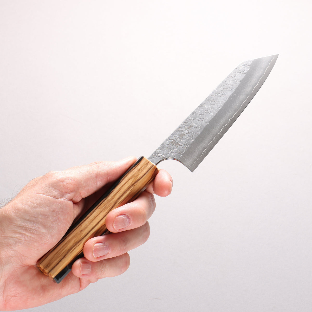 Yoshimi Kato Minamo SG2 Hammered Small Bunka 130mm Olive Tree and Black Resin Handle - Seisuke Knife