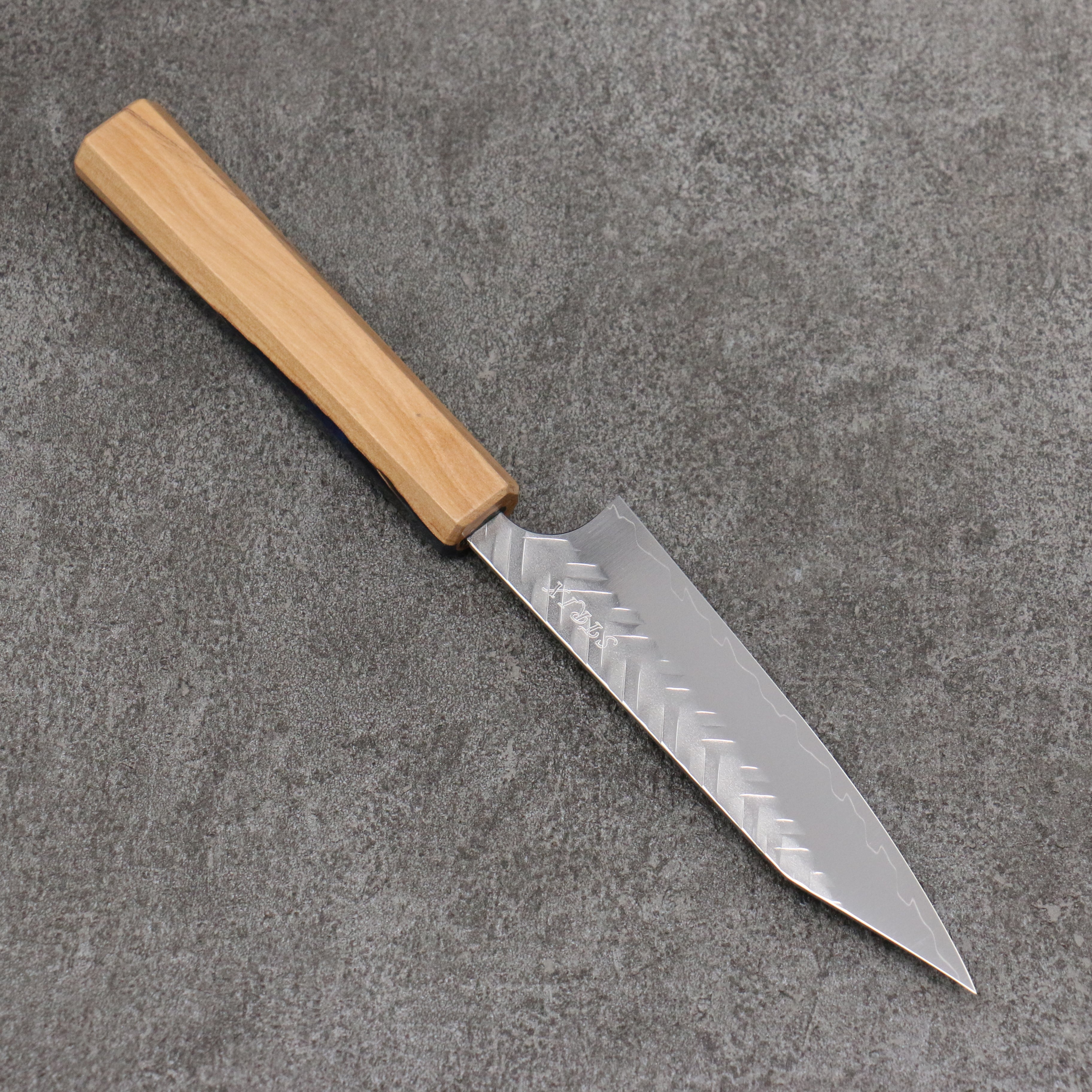 Yoshimi Kato SPG STRIX Hammered (V) Kiritsuke Petty-Utility 120mm Olive Tree and Blue Resin Handle - Seisuke Knife
