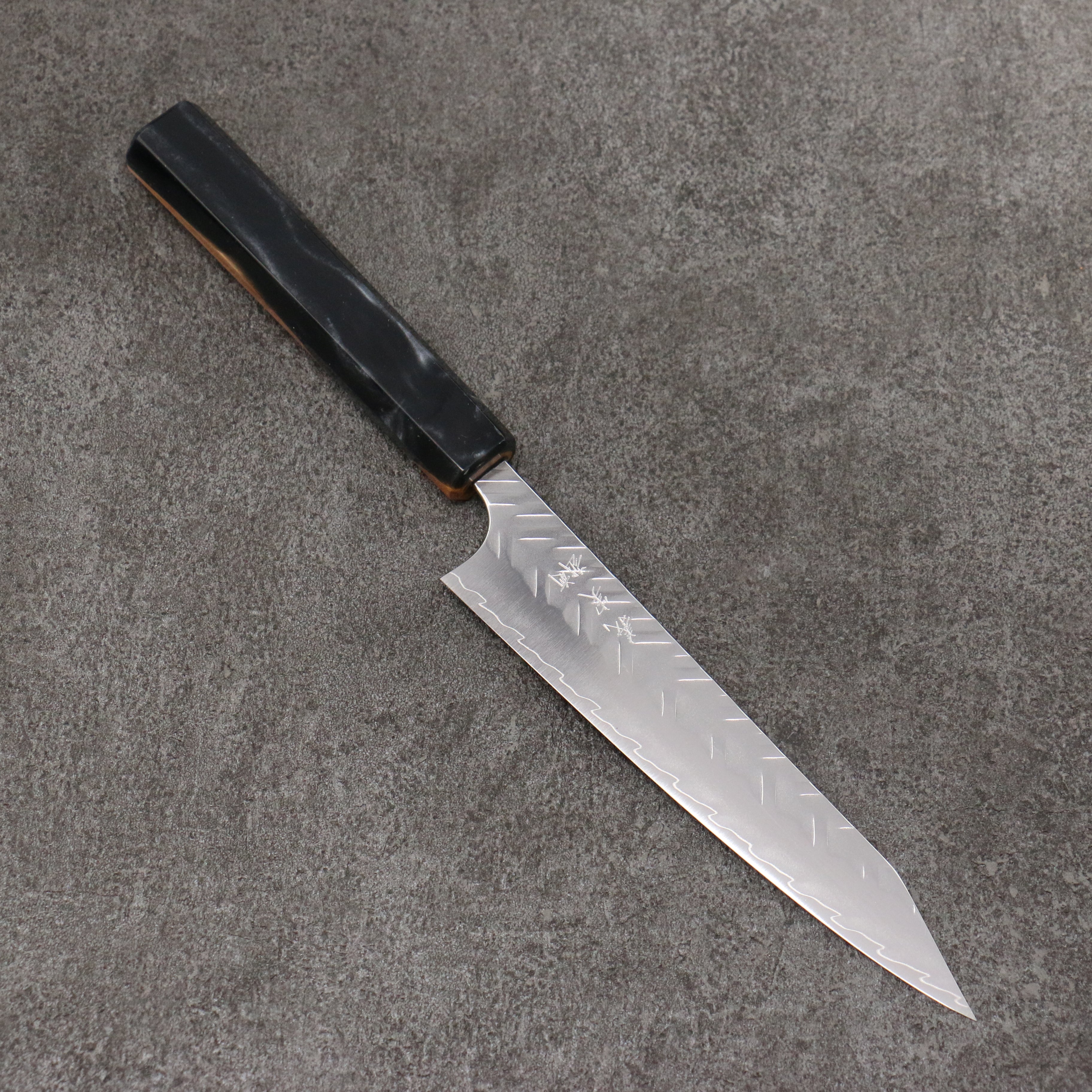 Yoshimi Kato SPG STRIX Hammered (V) Kiritsuke Petty-Utility 150mm Olive Tree and Black/White Marble Resin Handle - Seisuke Knife
