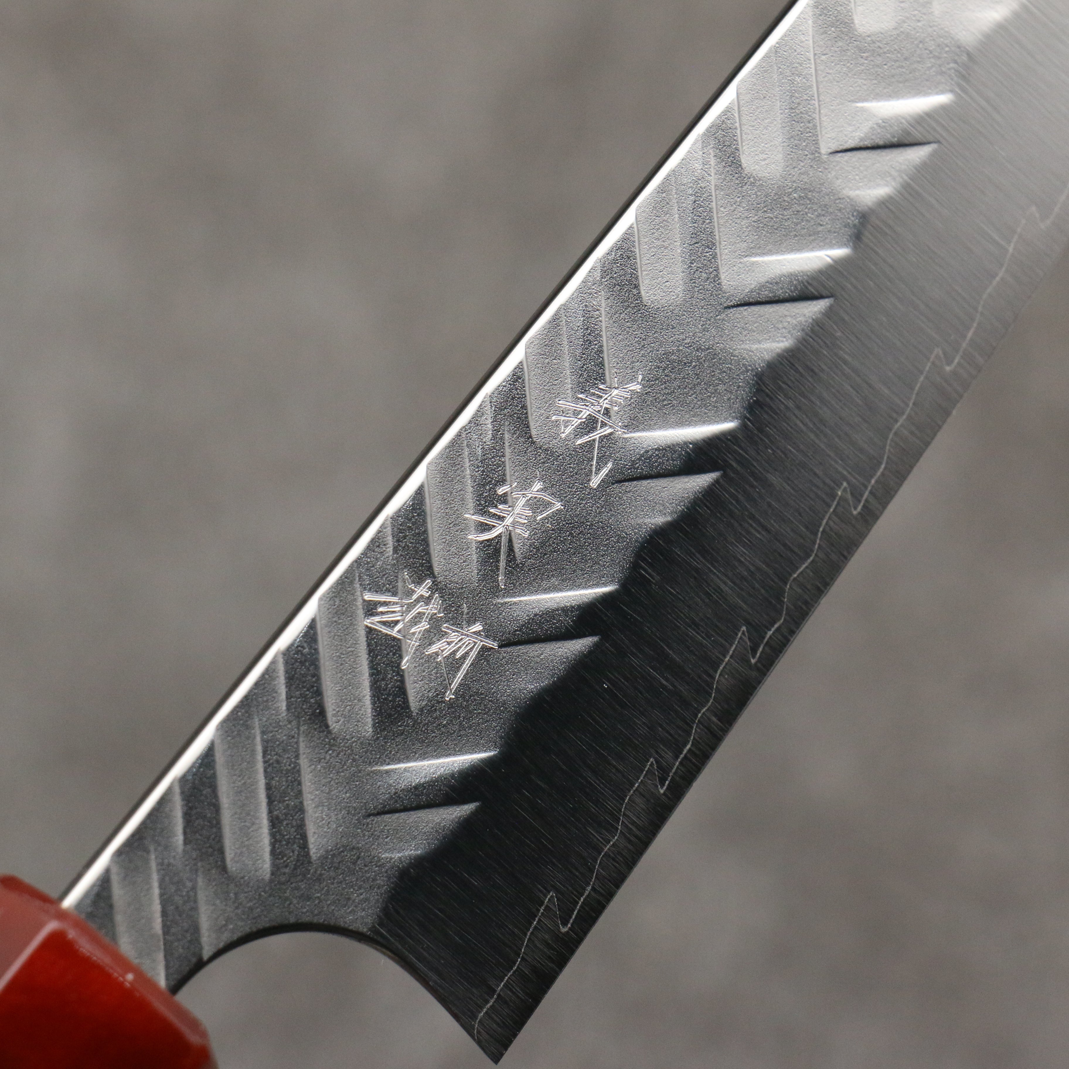 Yoshimi Kato SPG STRIX Hammered (V) Kiritsuke Petty-Utility 150mm Olive Tree and Red Resin Handle - Seisuke Knife