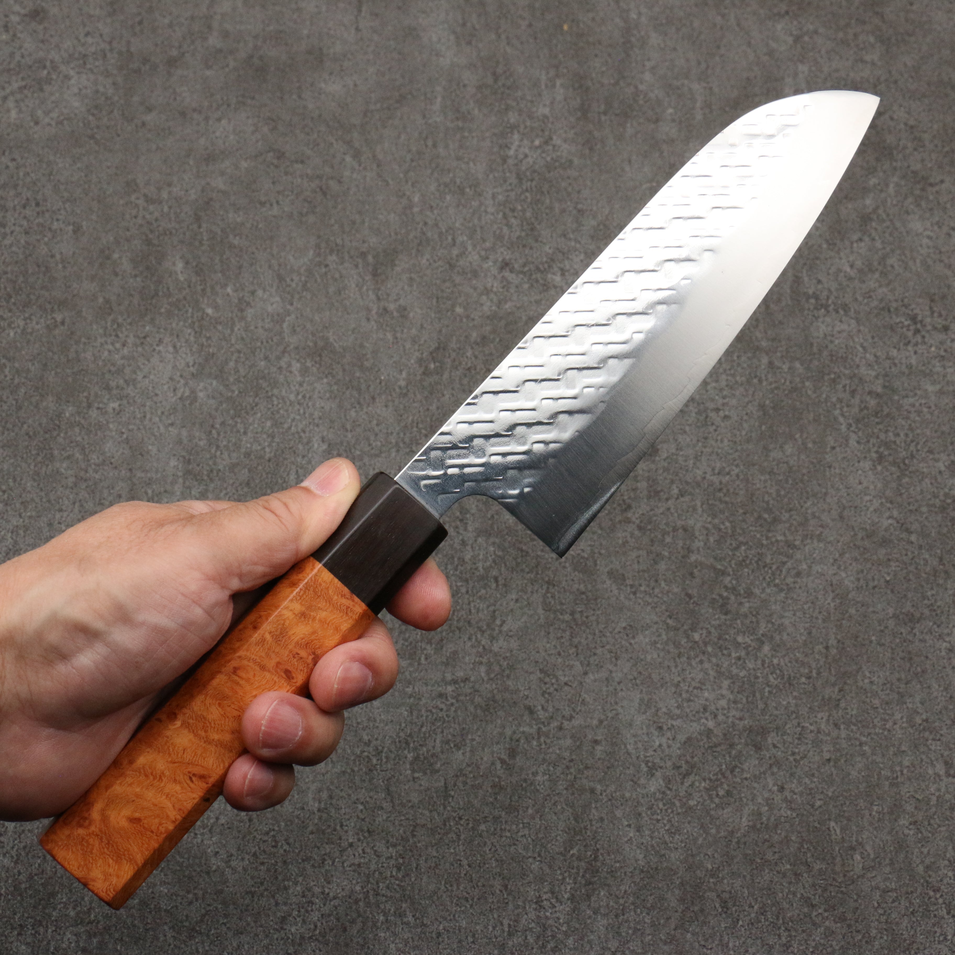 Takeshi Saji SPG STRIX Hammered Migaki Finished Santoku 165mm Chinese Quince Burl (Ferrule: Ebony) Handle - Seisuke Knife