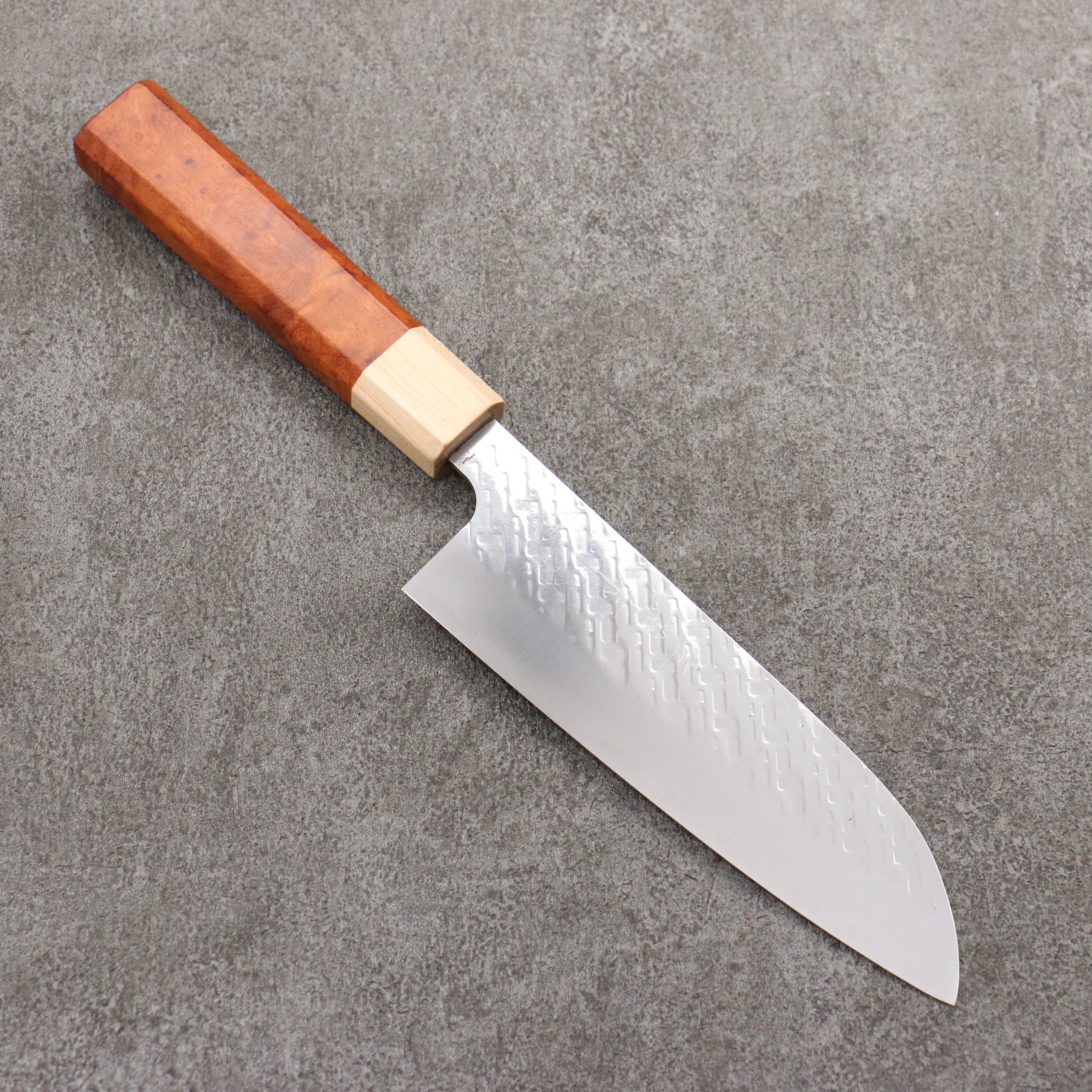 Takeshi Saji SPG STRIX Hammered Migaki Finished Santoku 165mm Chinese Quince Burl (Ferrule: Hard Maple) Handle - Seisuke Knife