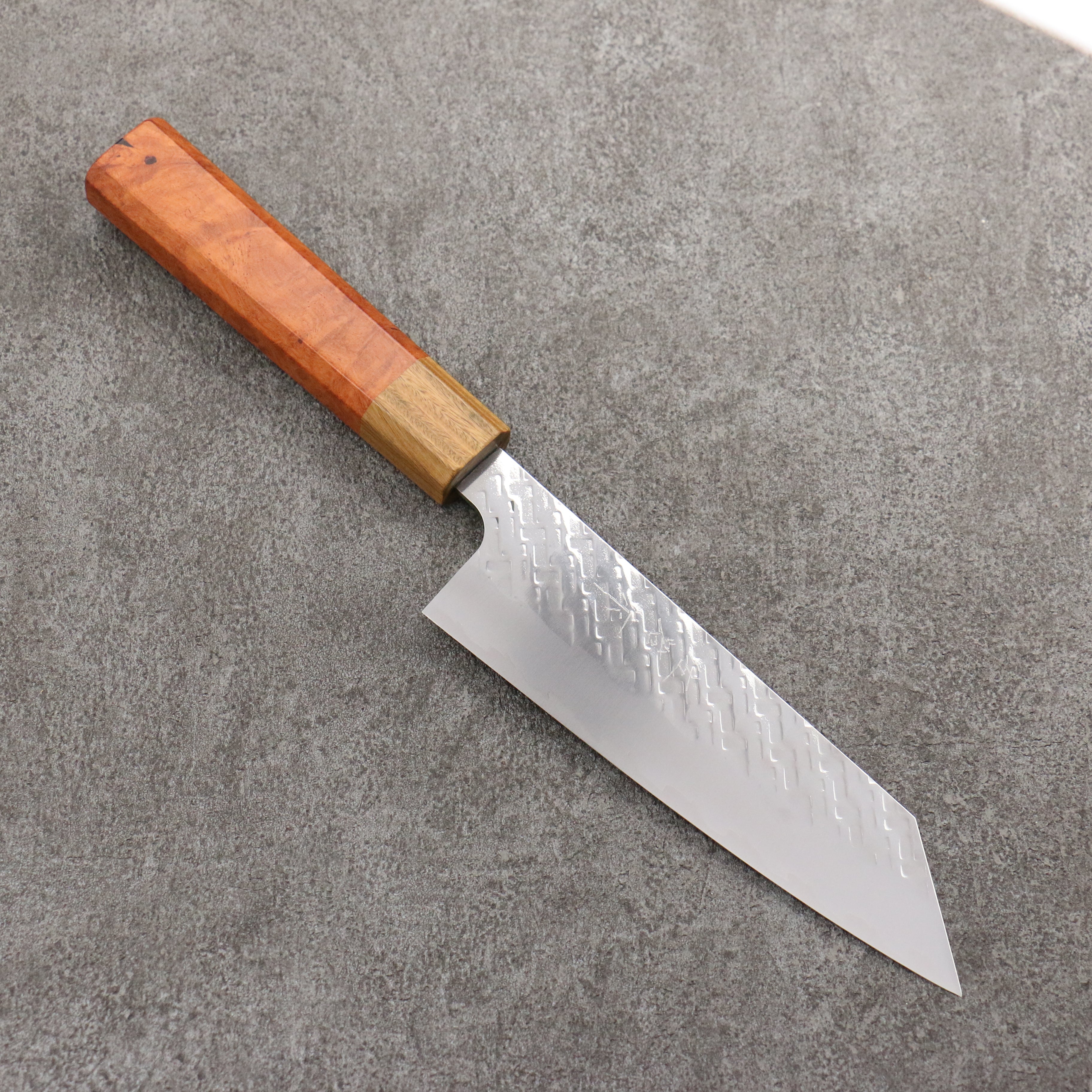 Takeshi Saji SPG STRIX Hammered Migaki Finished Bunka 165mm Chinese Quince Burl (Ferrule: Palo Santo) Handle - Seisuke Knife