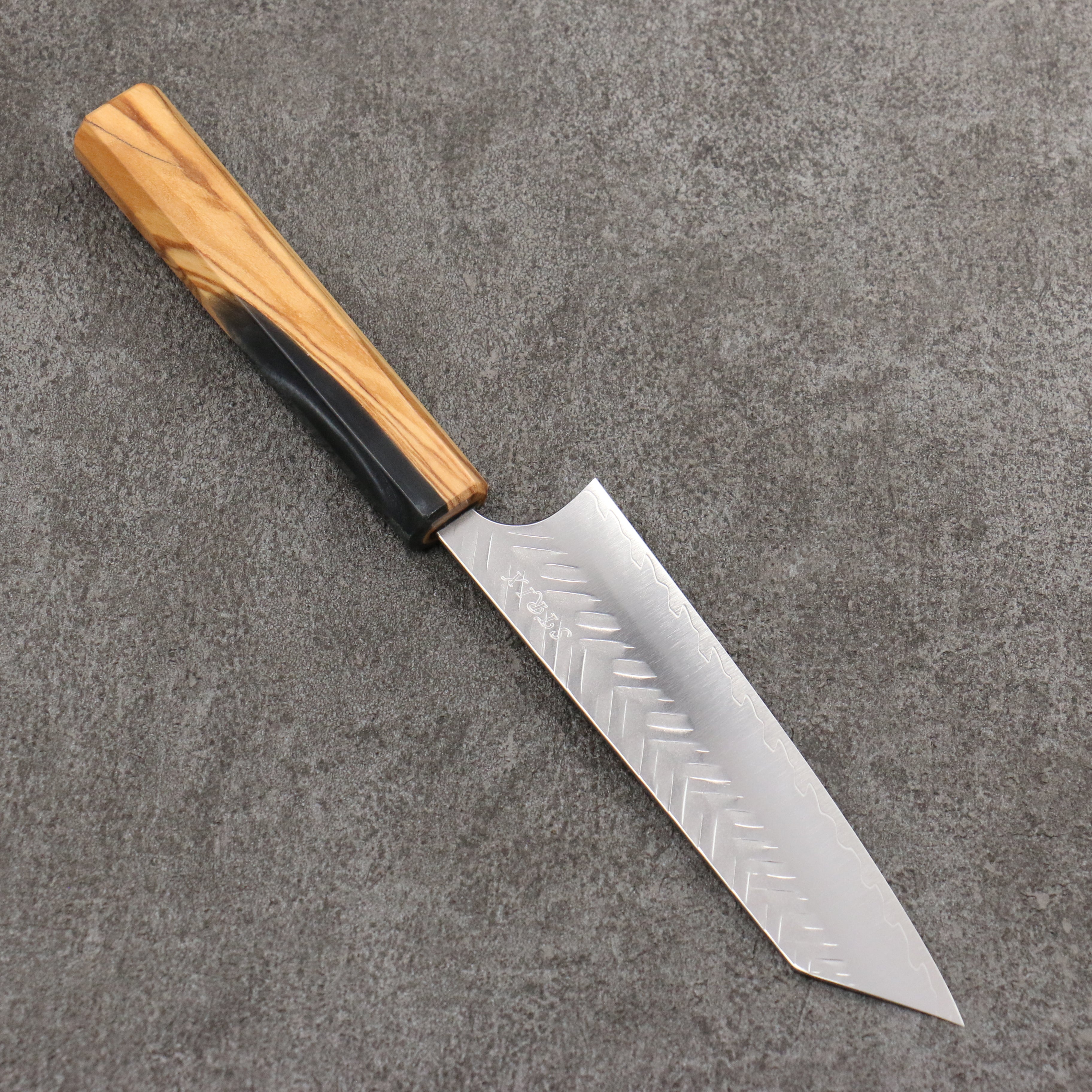 Yoshimi Kato SPG STRIX Hammered (V) Small Bunka 130mm Olive Tree and Black/White Marble Resin Handle - Seisuke Knife