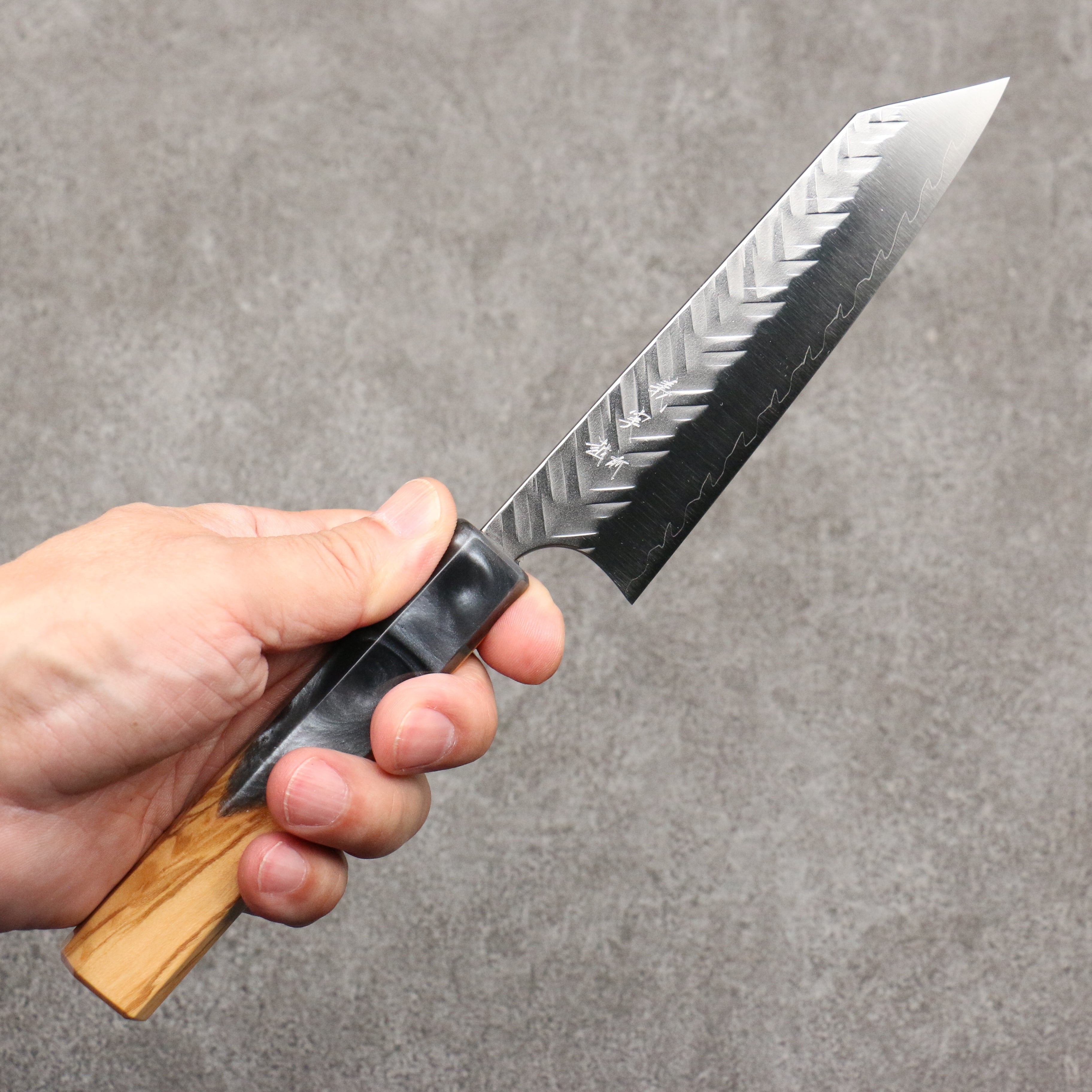 Yoshimi Kato SPG STRIX Hammered (V) Small Bunka 130mm Olive Tree and Black/White Marble Resin Handle - Seisuke Knife