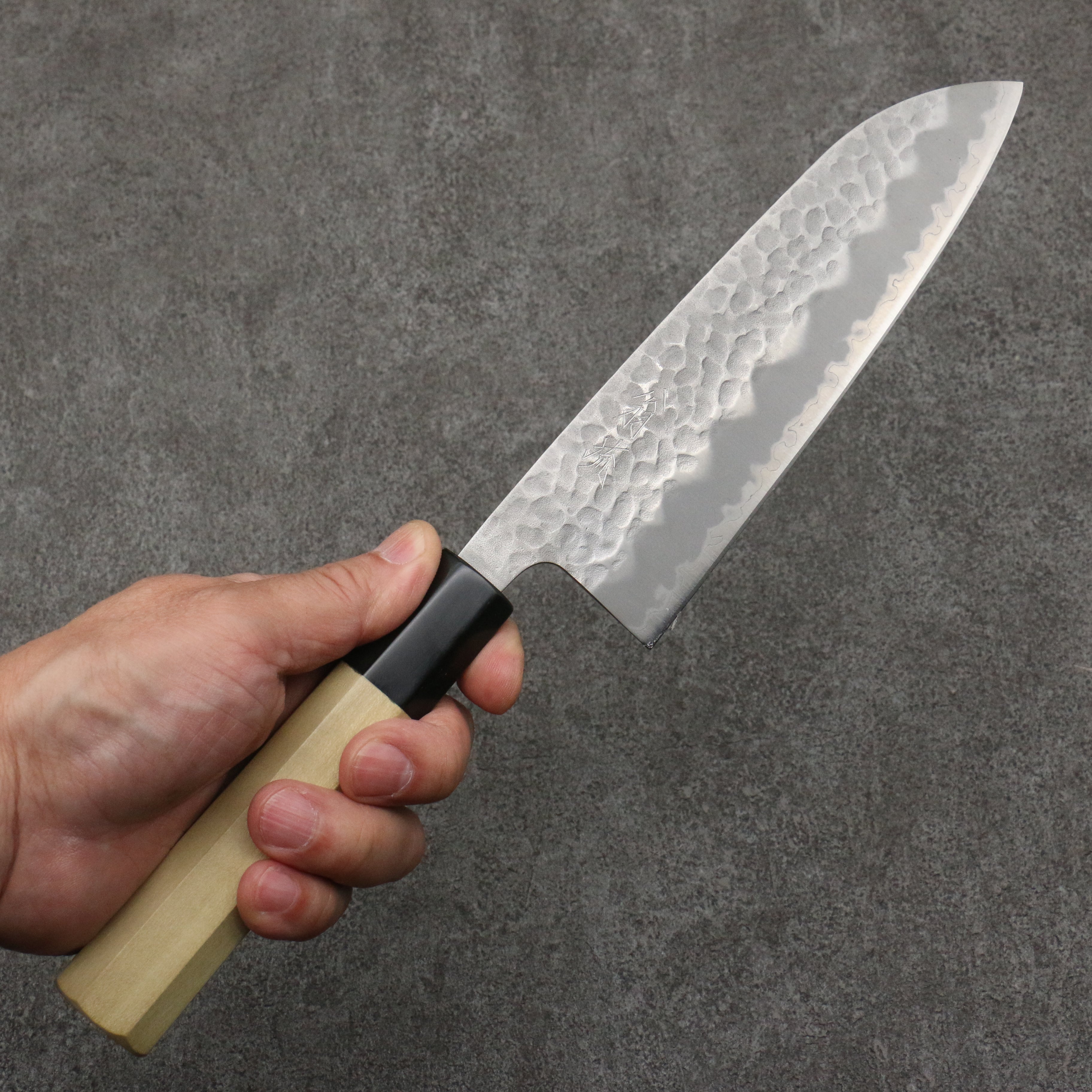 Oul Blue Super Hammered Santoku 165mm Magnolia Handle - Seisuke Knife