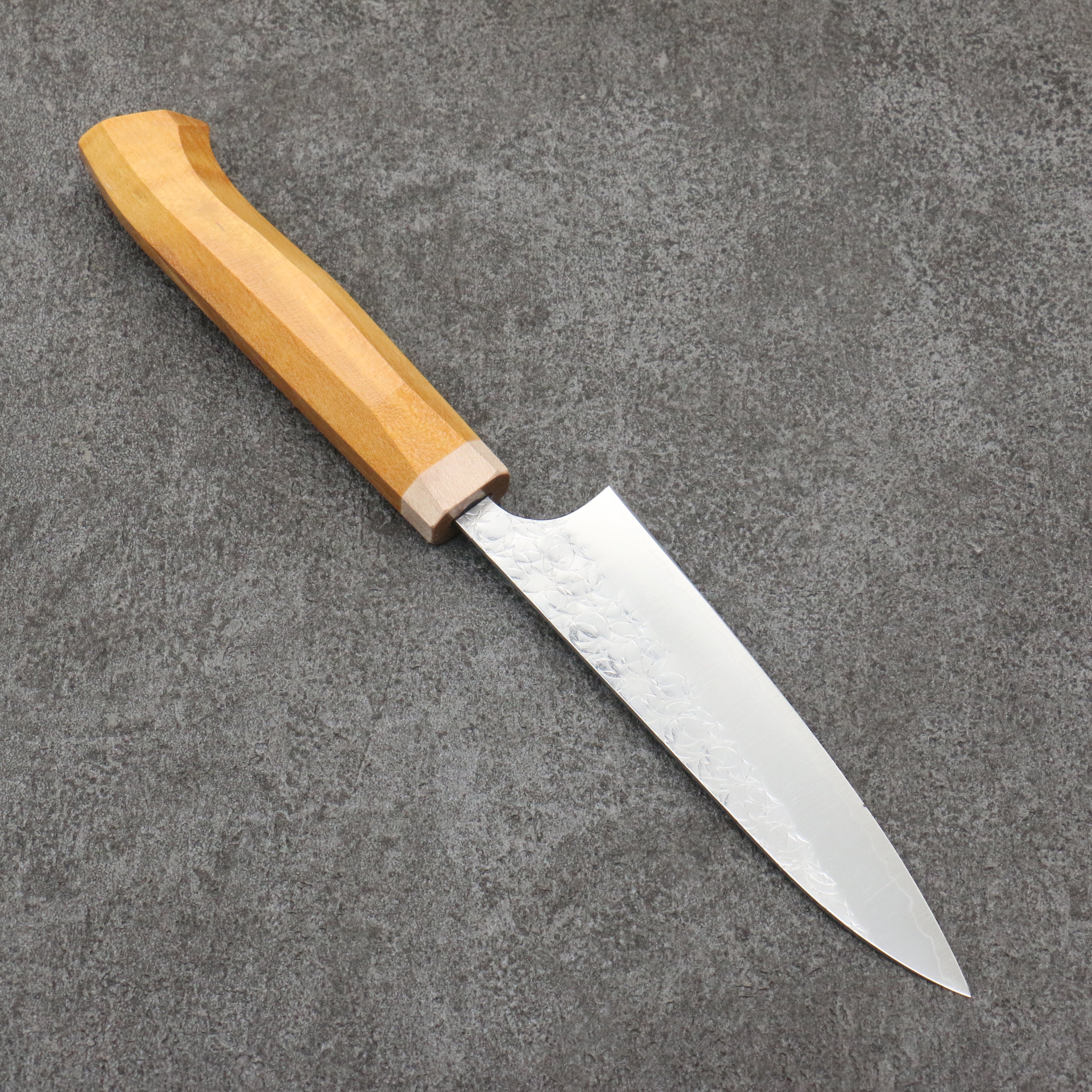 Yoshimi Kato Minamo SG2 Hammered Petty-Utility 120mm Western style (yellow) Handle - Seisuke Knife