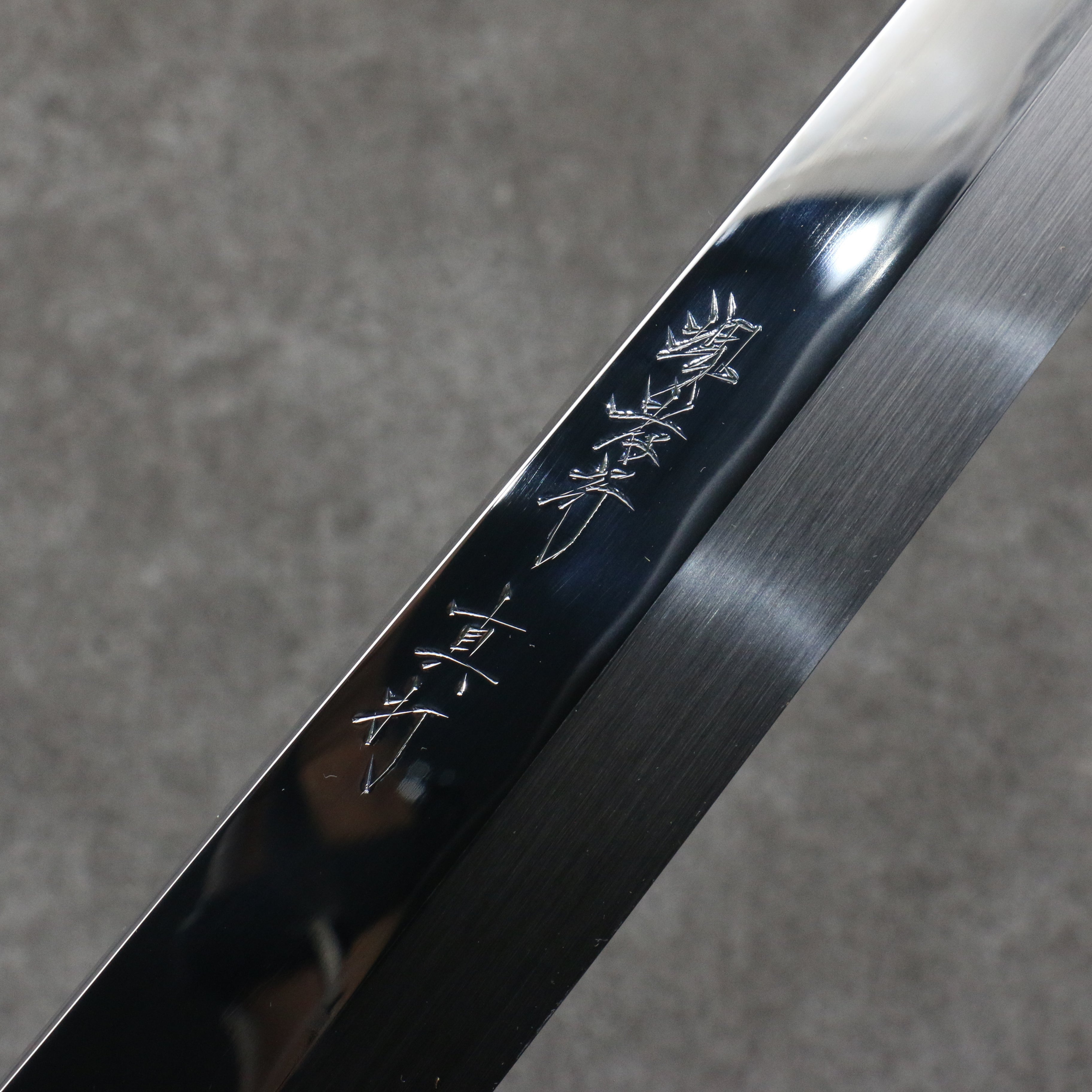 Sakai Takayuki Hien White Steel No.2 Honyaki Kiritsuke Yanagiba 300mm Stabilized wood (White Ferrule and End Cap) Handle with Sheath - Seisuke Knife