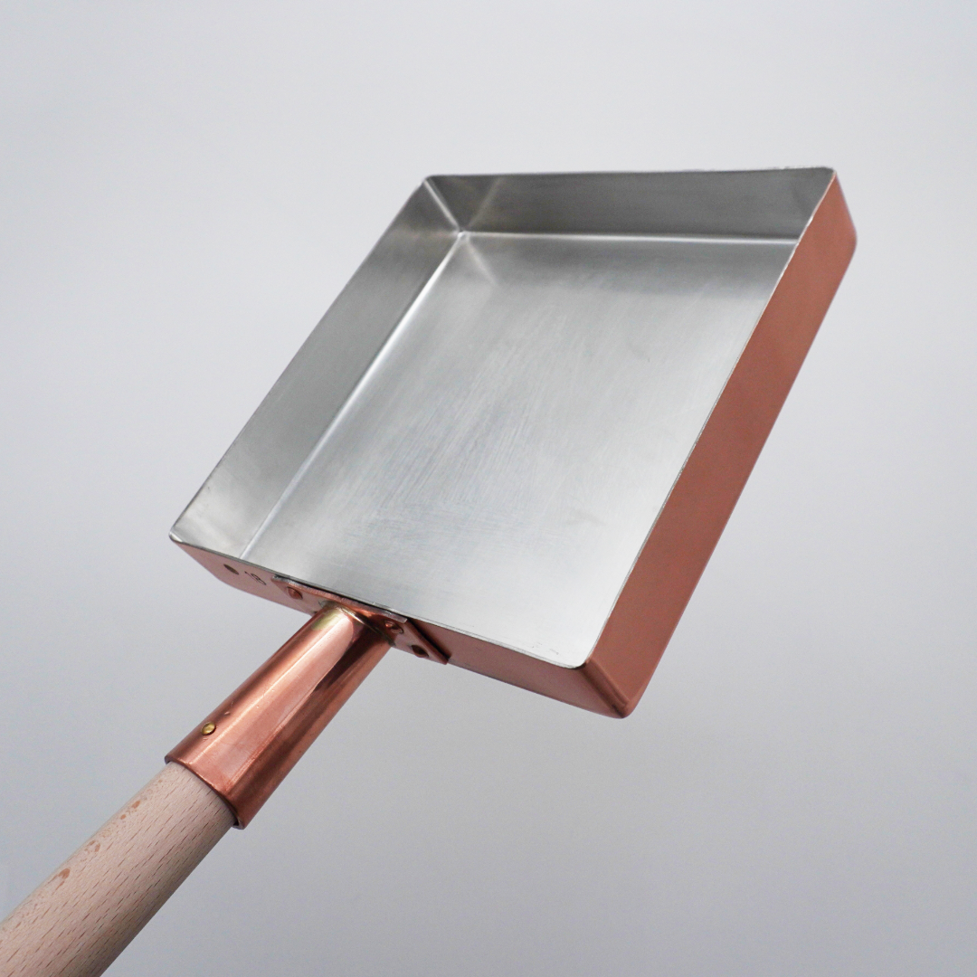 Egg Frying Pan - Copper with Wooden Lid