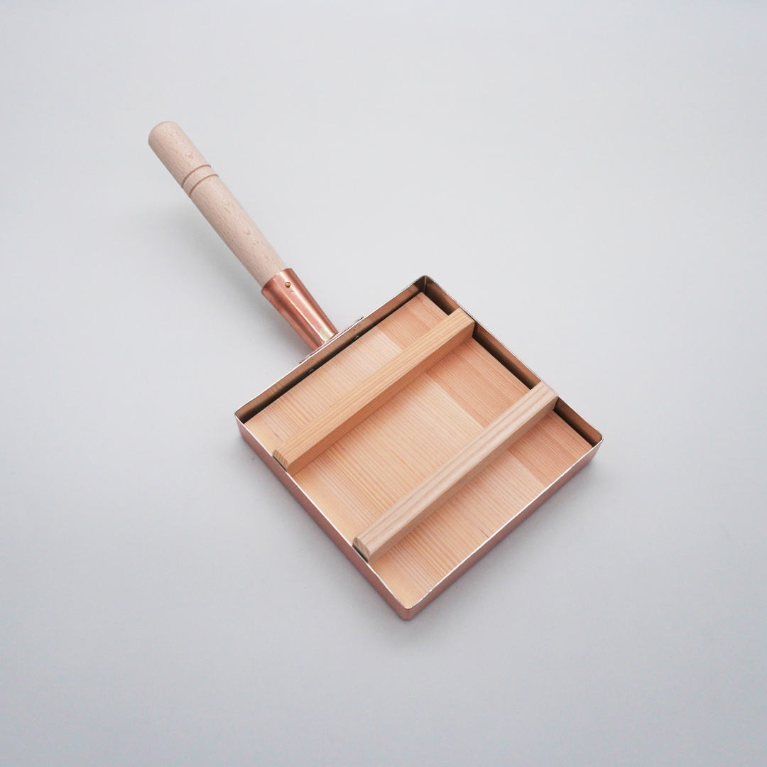 Egg Frying Pan - Copper with Wooden Lid