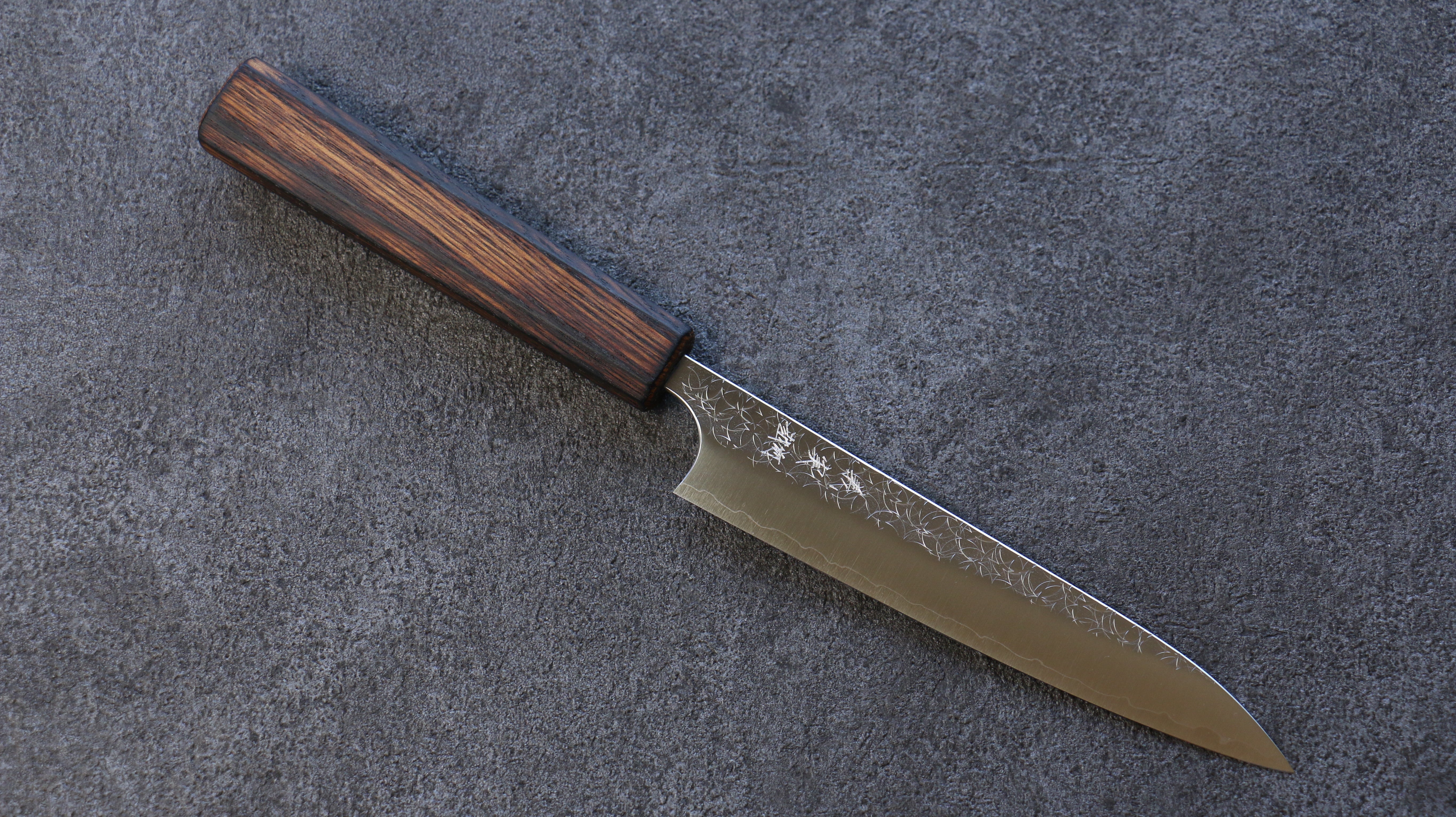 Yoshimi Kato Minamo SG2 Hammered Petty-Utility 150mm Burnt Oak Handle - Seisuke Knife