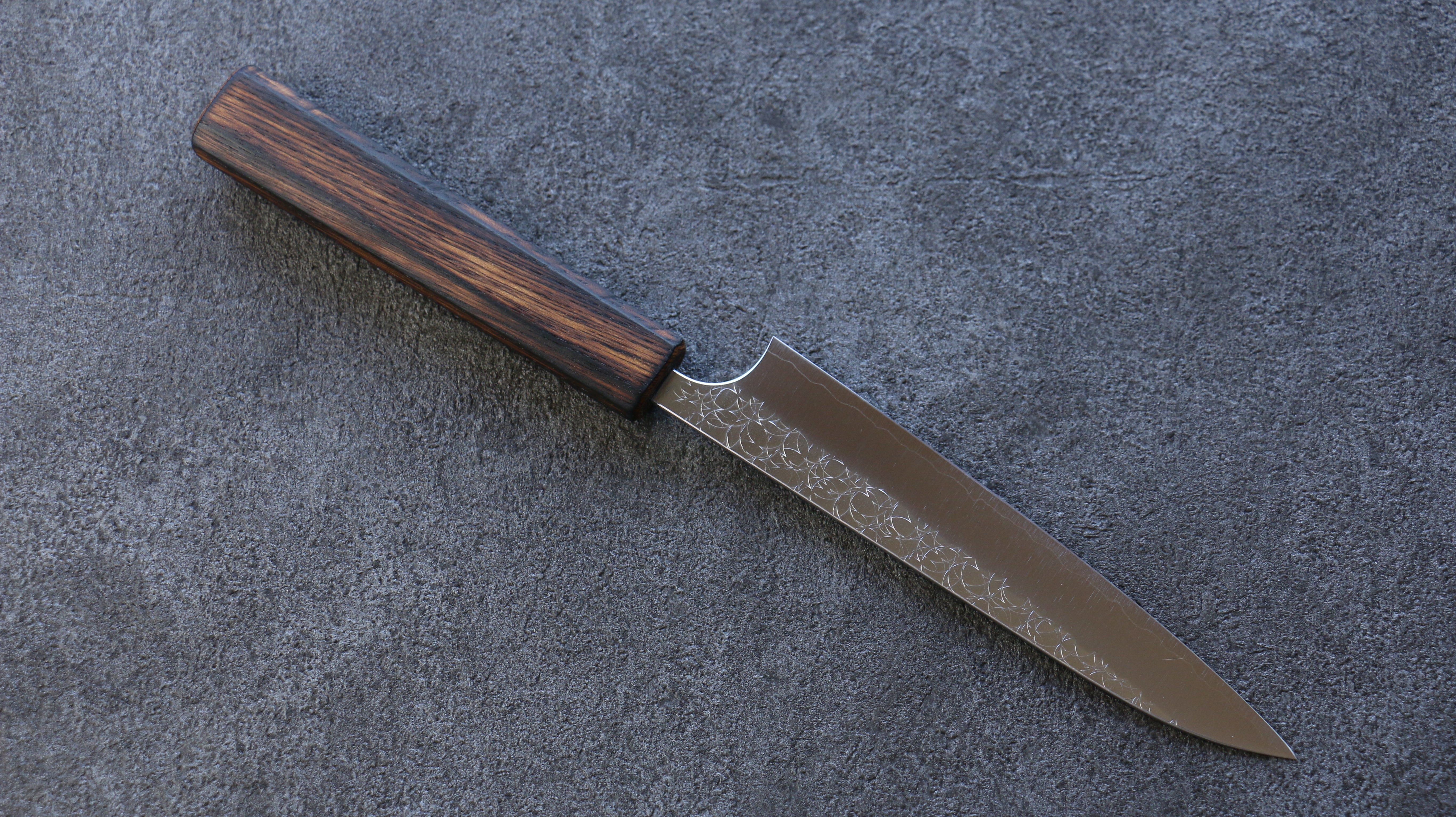 Yoshimi Kato Minamo SG2 Hammered Petty-Utility 150mm Burnt Oak Handle - Seisuke Knife