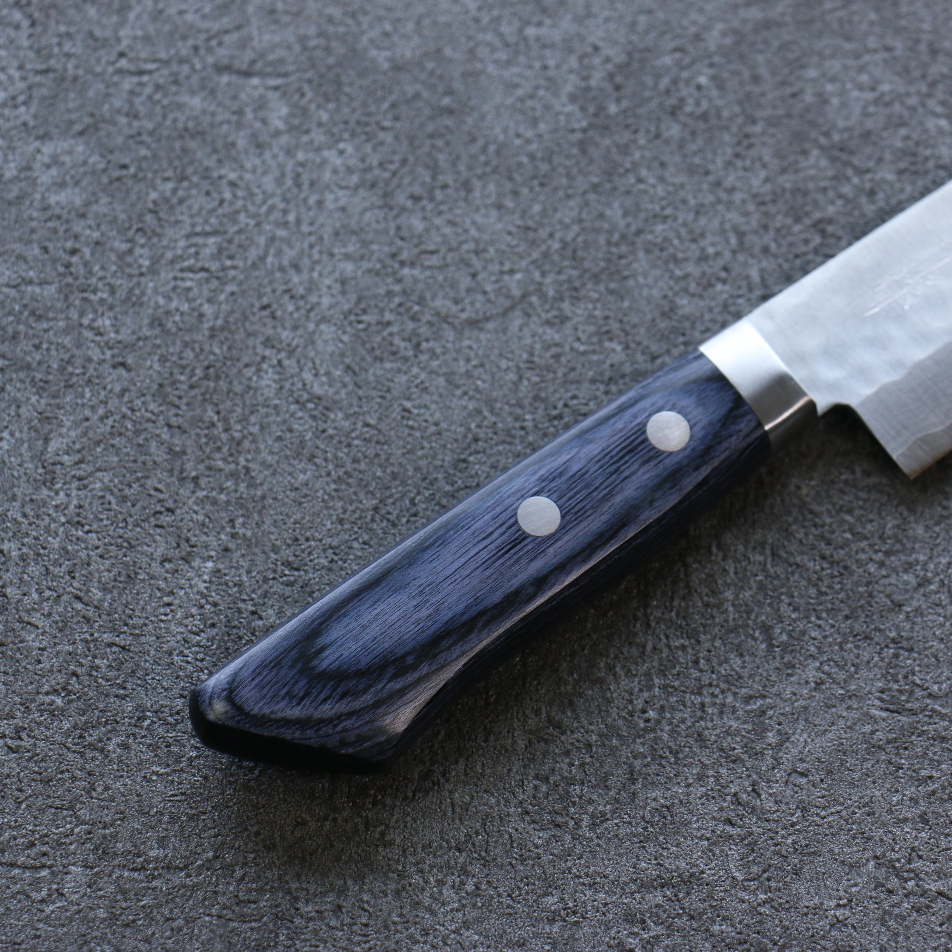Kunihira Kokuryu VG10 Hammered Small Santoku 130mm Blue Pakka wood Handle - Seisuke Knife