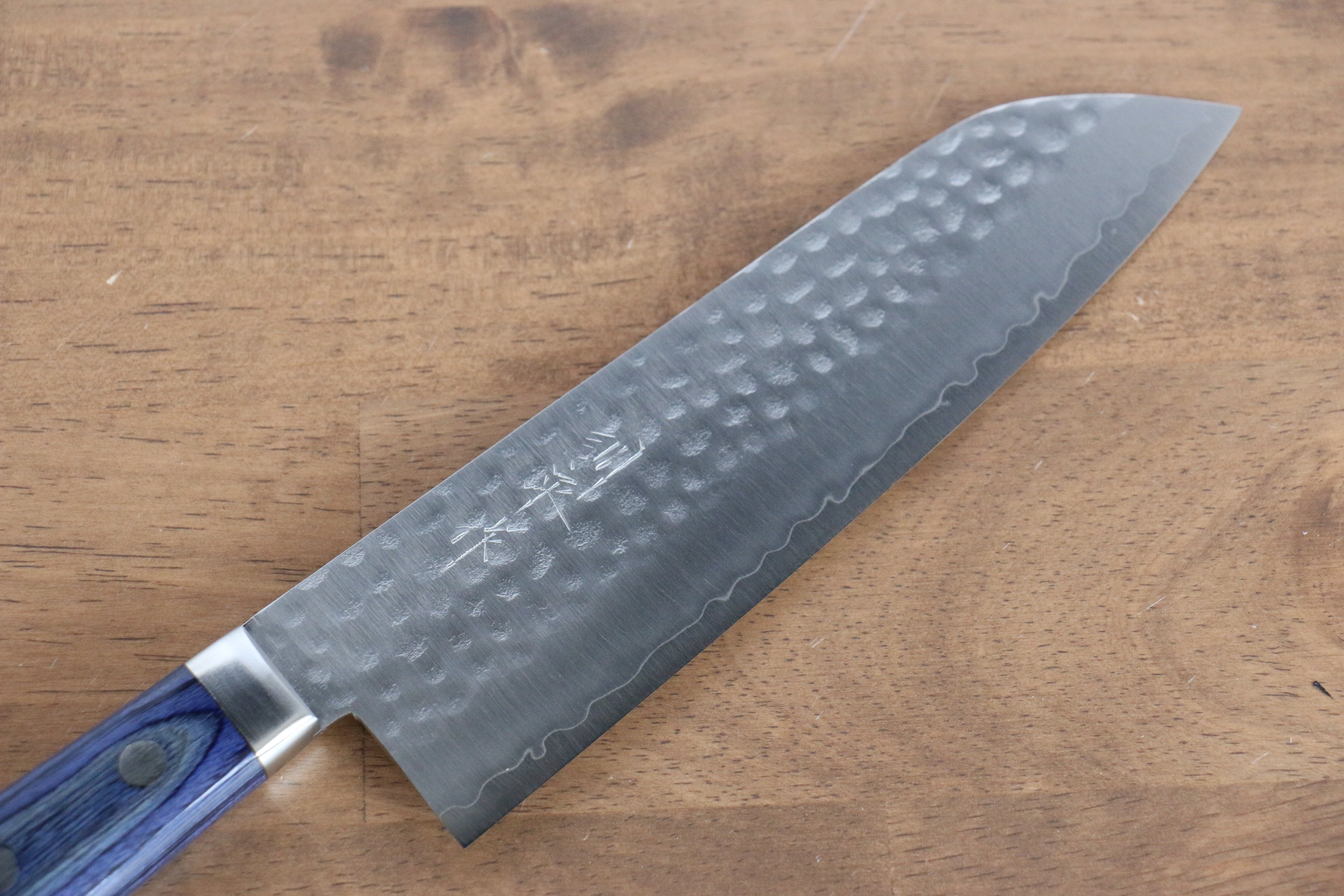 Kunihira VG1 Hammered Santoku 170mm Blue Pakka wood Handle - Seisuke Knife