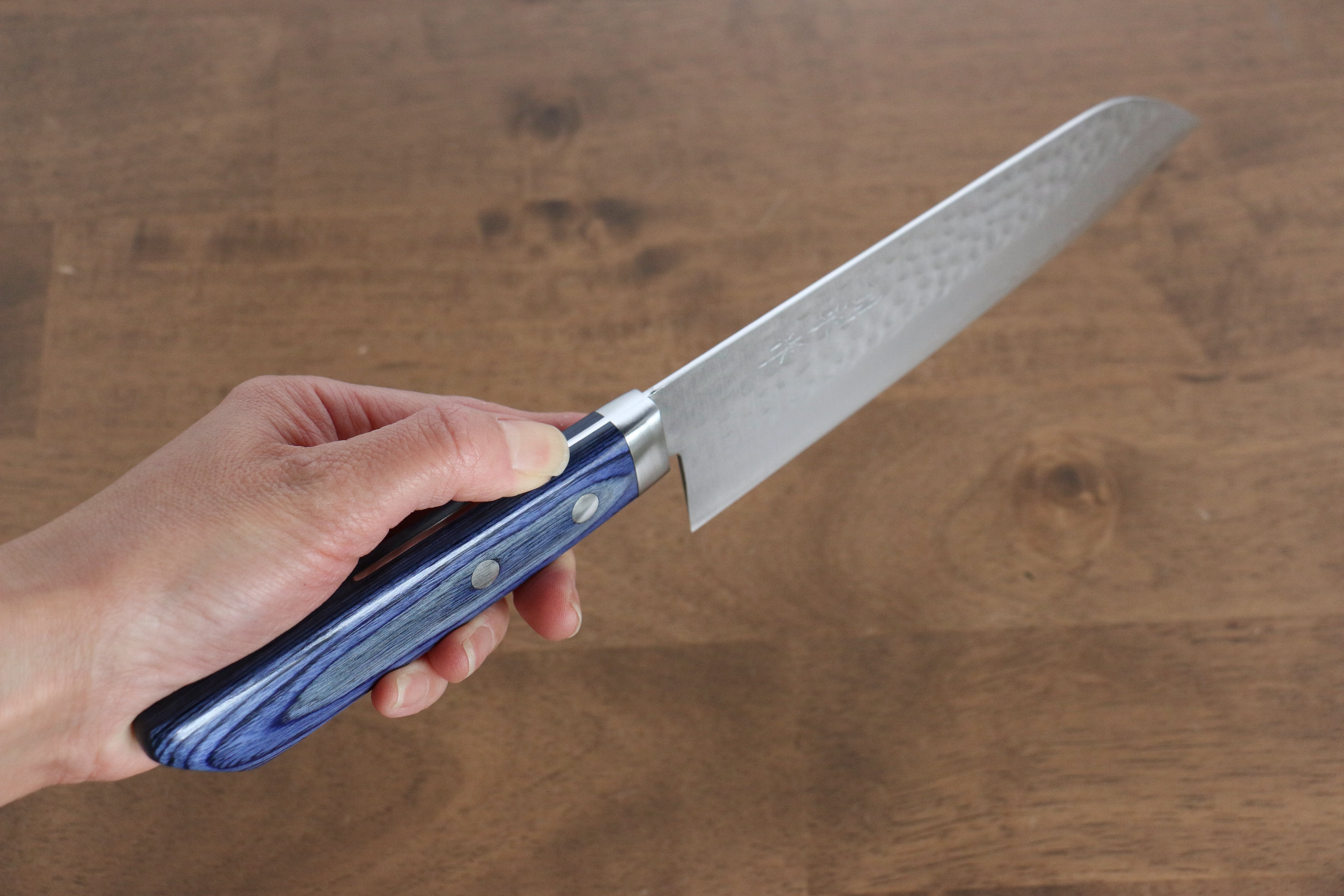 Kunihira VG1 Hammered Santoku 170mm Blue Pakka wood Handle - Seisuke Knife