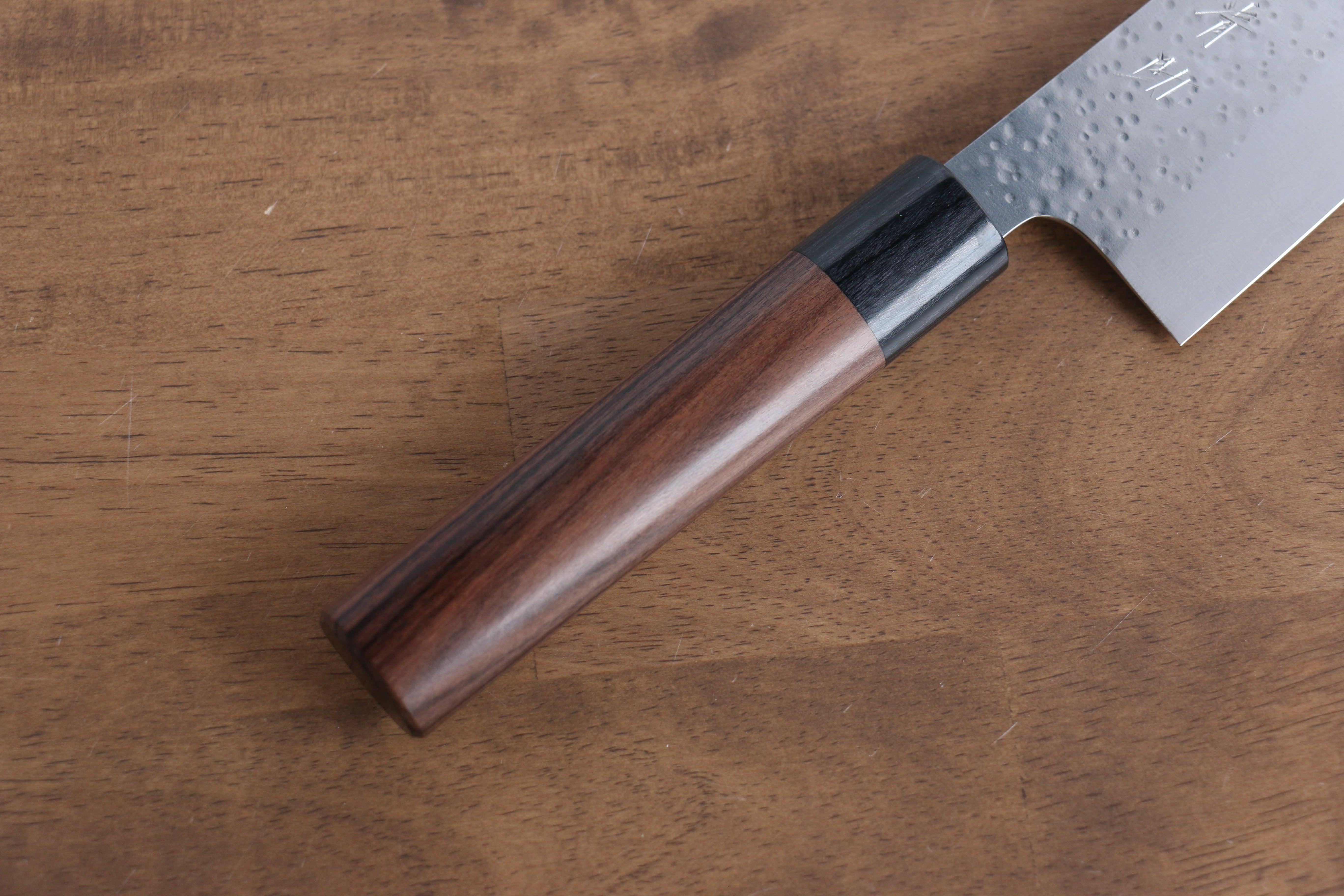 Seisuke VG10 Hammered(Maru) Santoku 165mm Morado Handle - Seisuke Knife