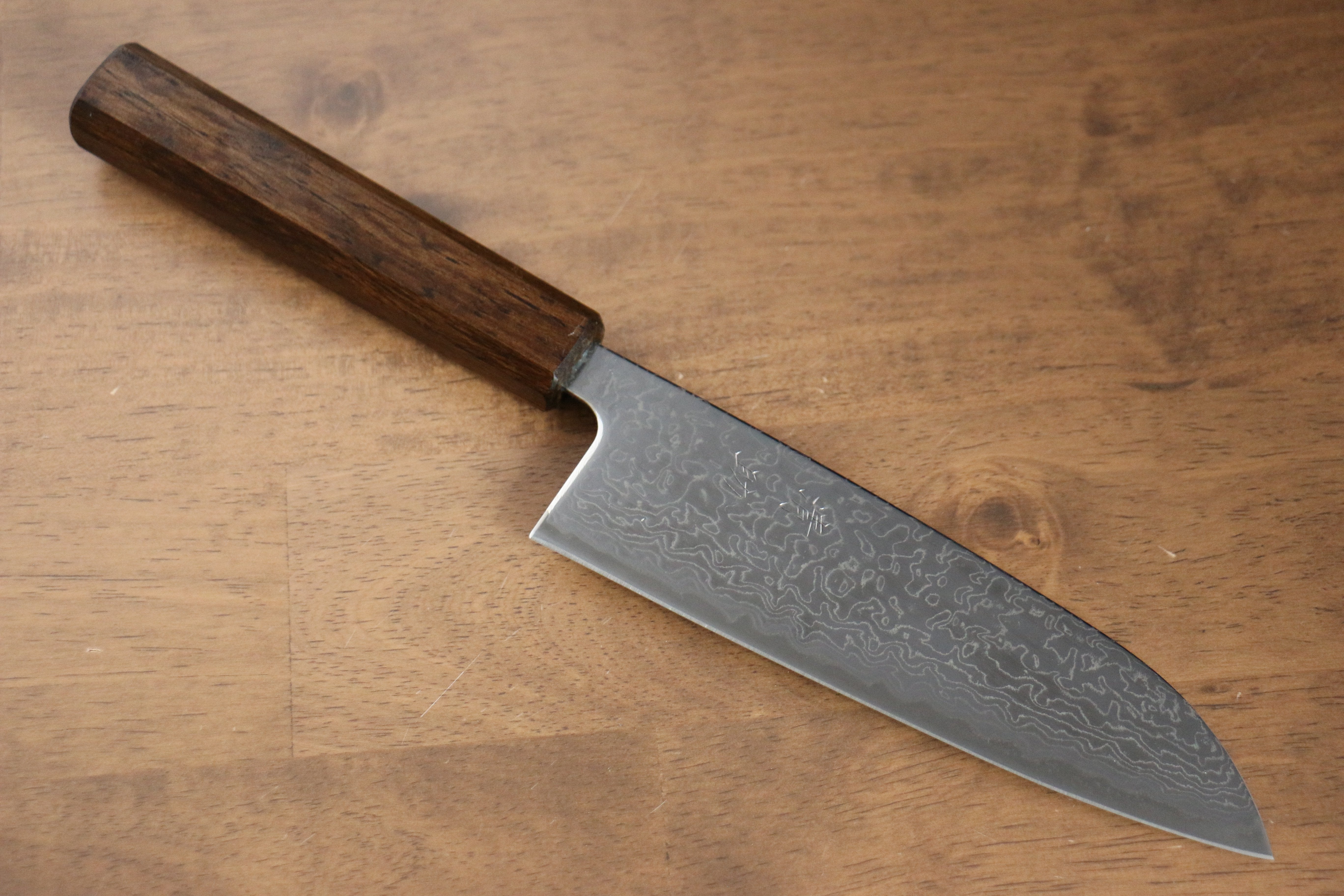 Seisuke VG10 Mirrored Finish Damascus Santoku 165mm Oak Handle - Seisuke Knife