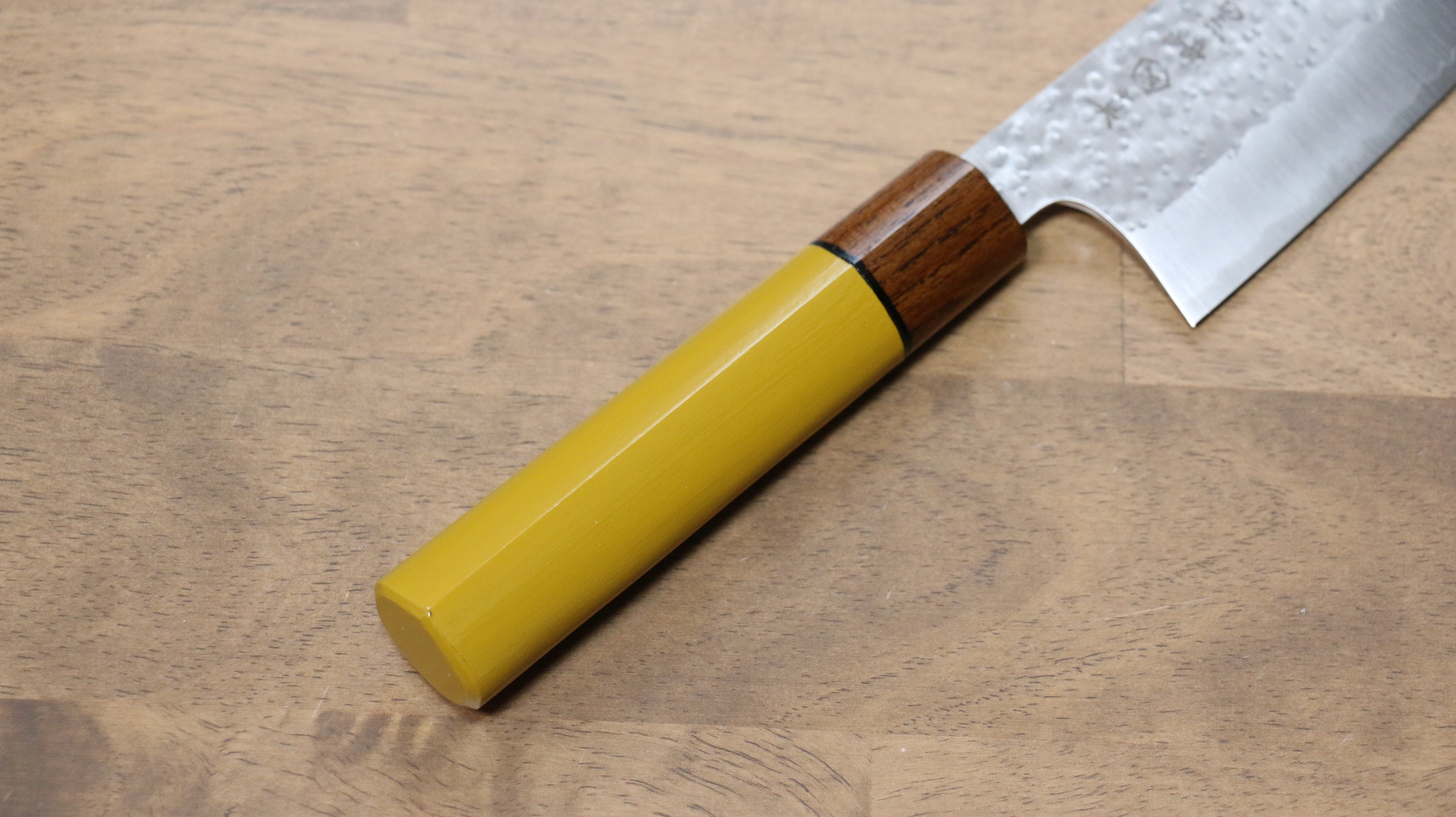 Makoto Kurosaki SG2 Hammered(Maru) Santoku 165mm Enju Lacquered(Yellow��� Handle - Seisuke Knife