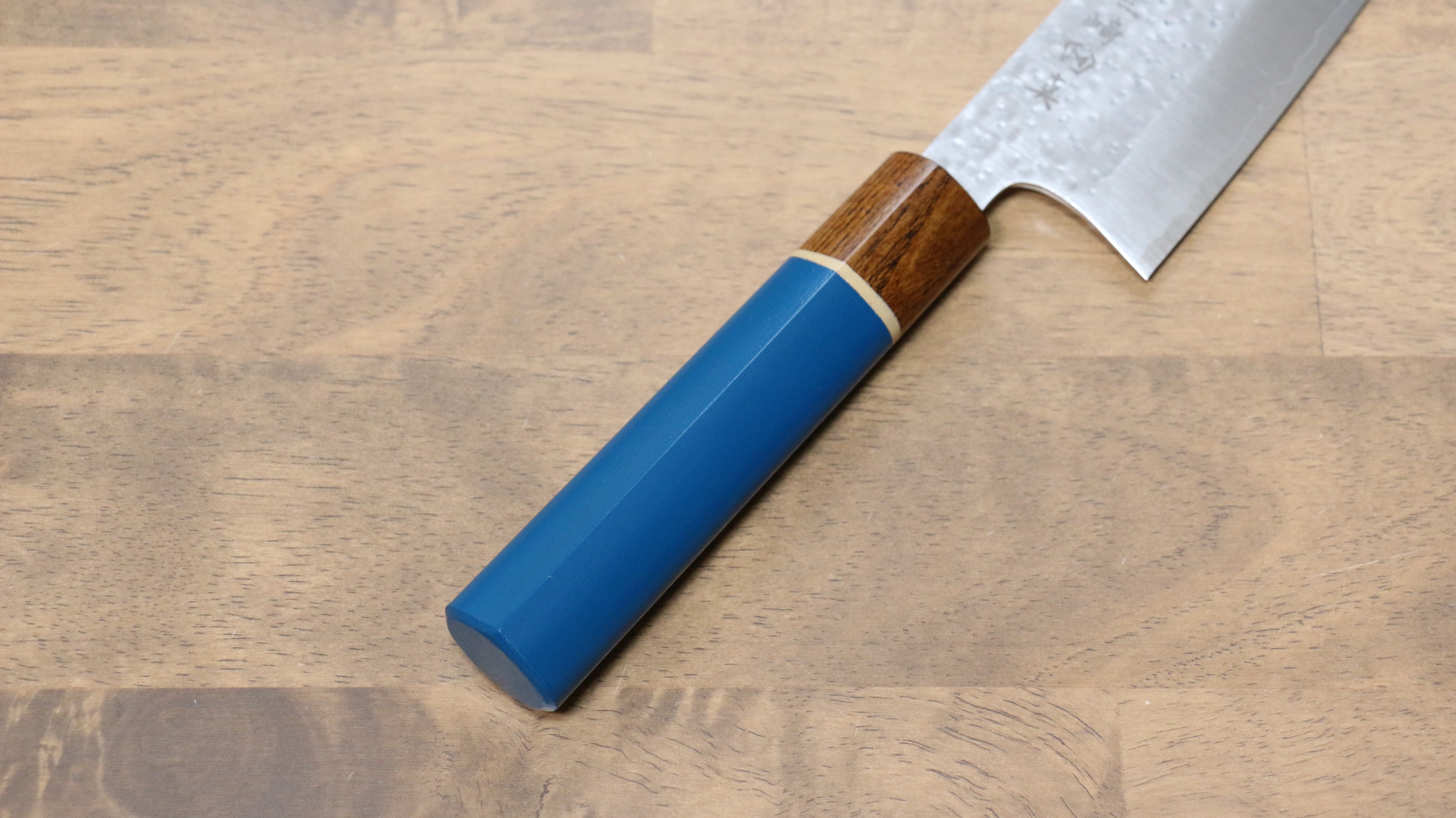 Makoto Kurosaki SG2 Hammered(Maru) Santoku 165mm Enju Lacquered(Blue��� Handle - Seisuke Knife