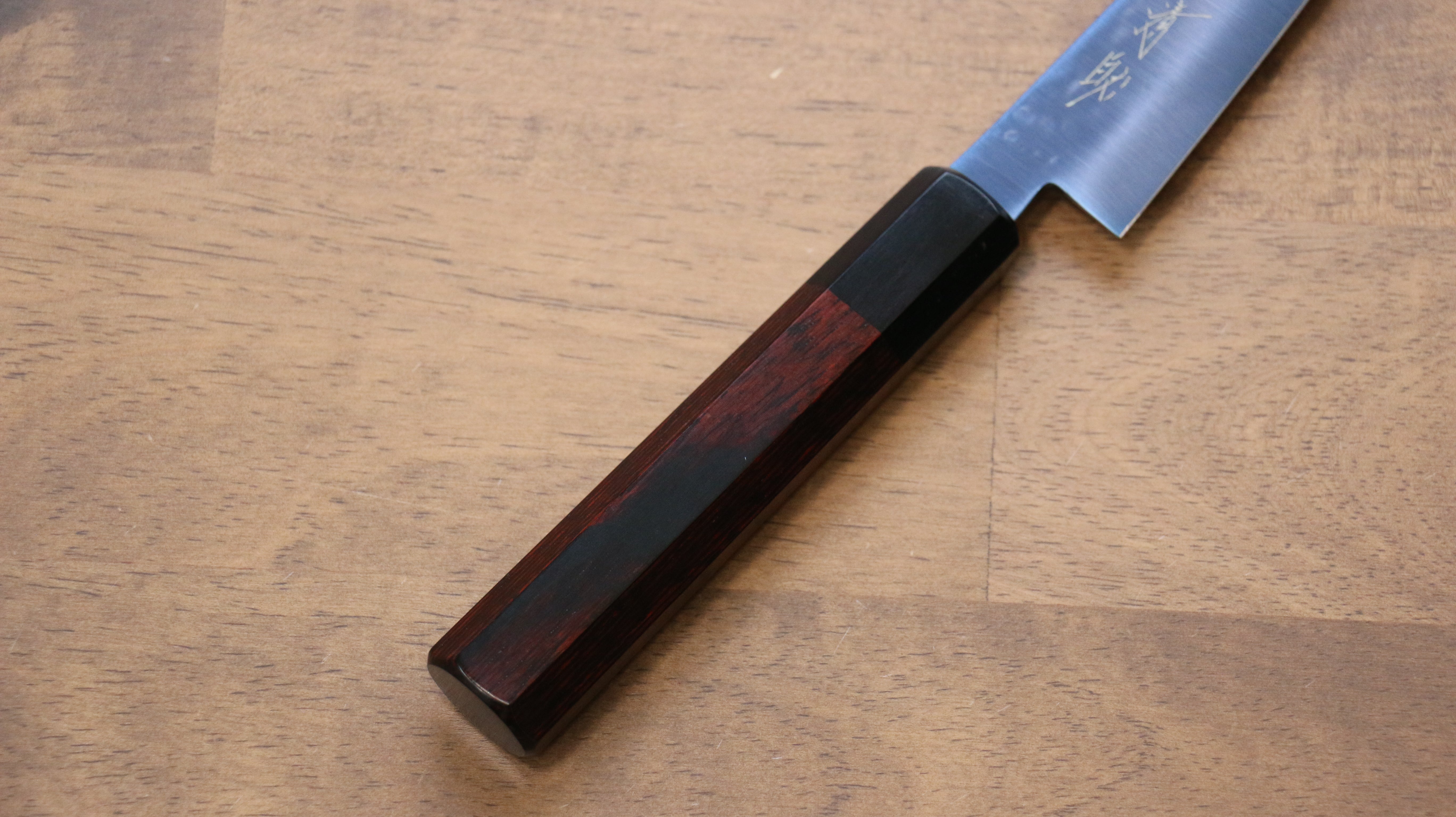 Seisuke SK-85 Ion-Plated Hammered Petty-Utility 120mm Red Pakkawood Handle - Seisuke Knife