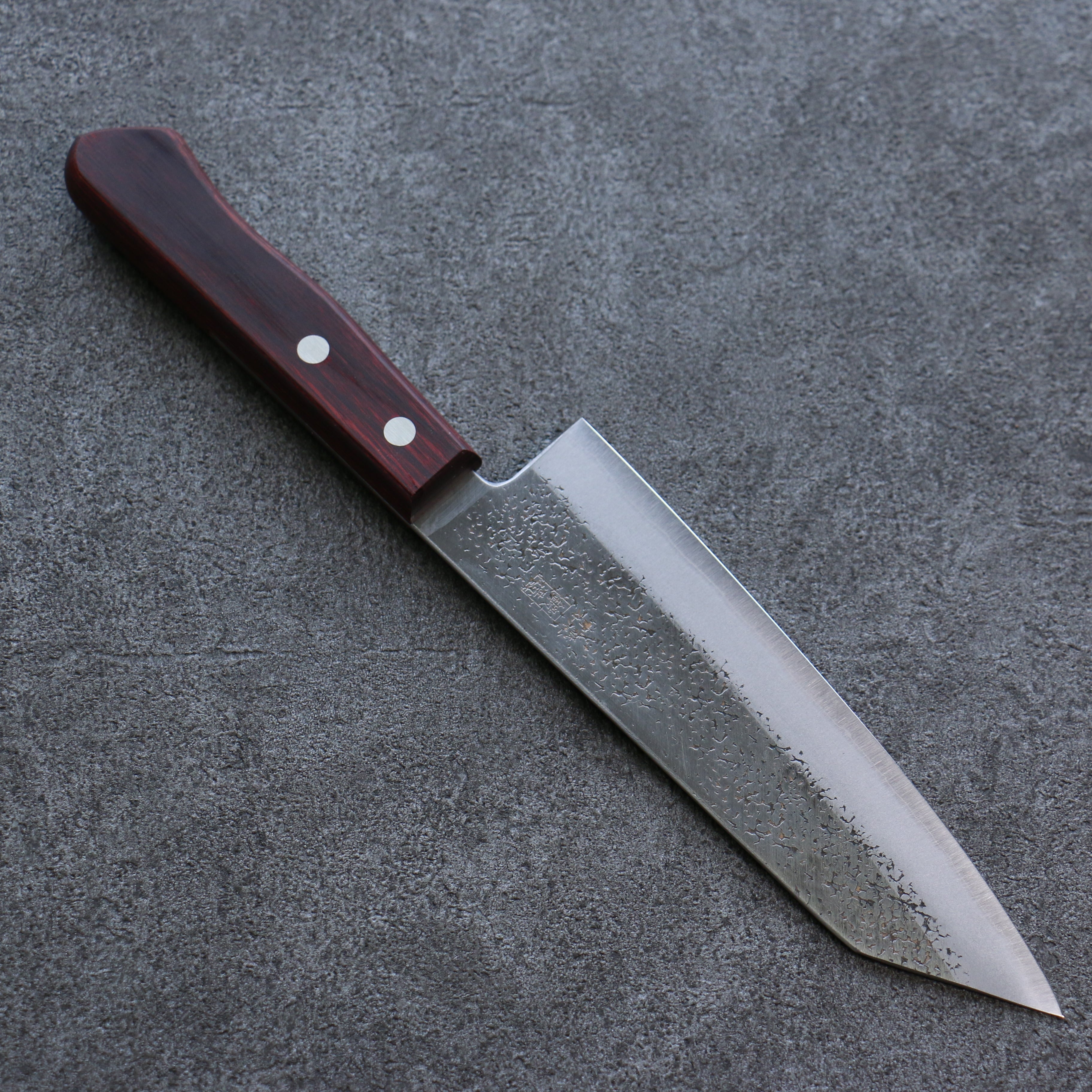 Seisuke Blue Super Hammered Bunka 165mm Red Pakka wood Handle - Seisuke Knife