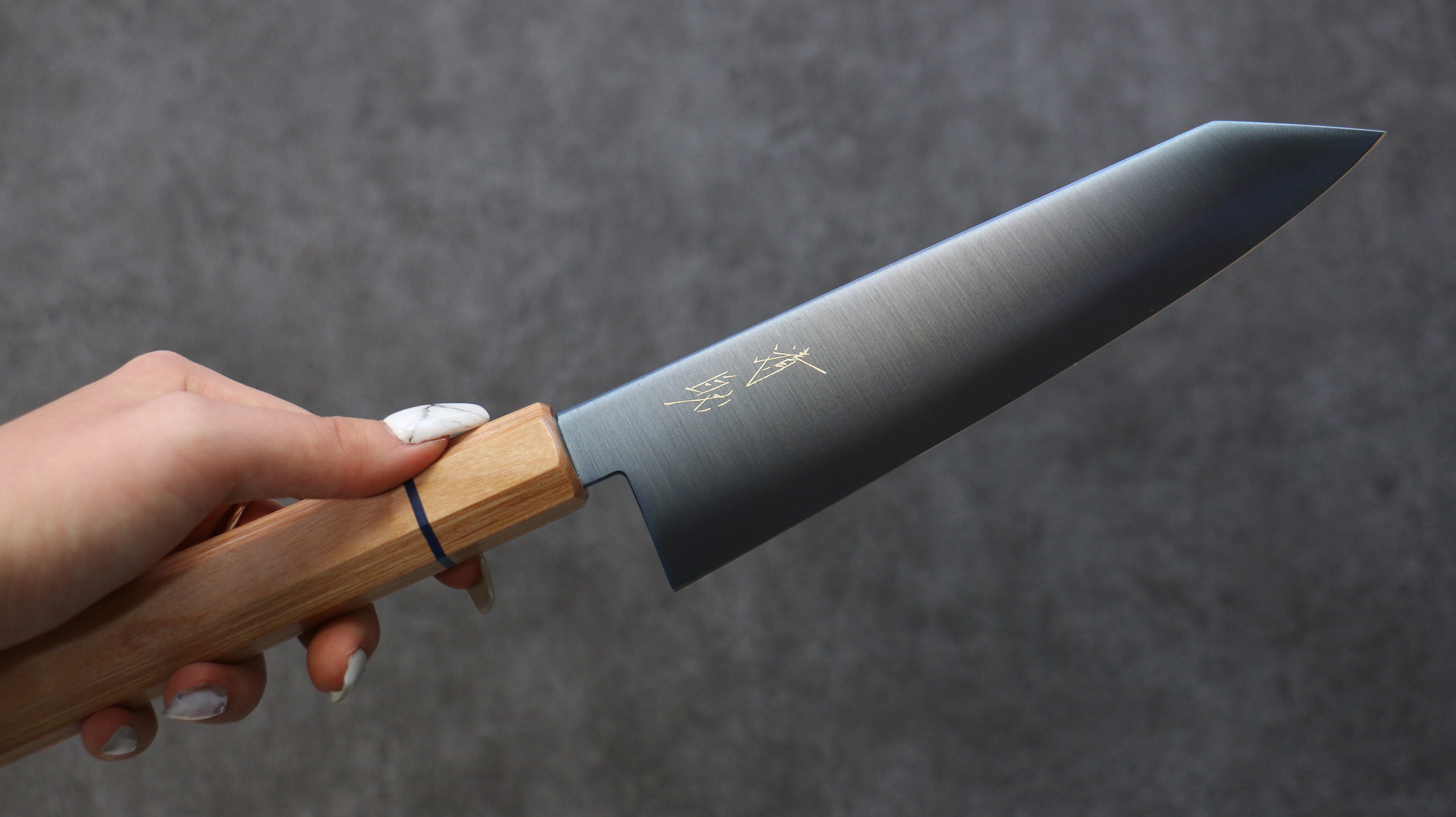 Seisuke SK-85 Ion plating Kiritsuke Santoku 180mm White wood Handle - Seisuke Knife