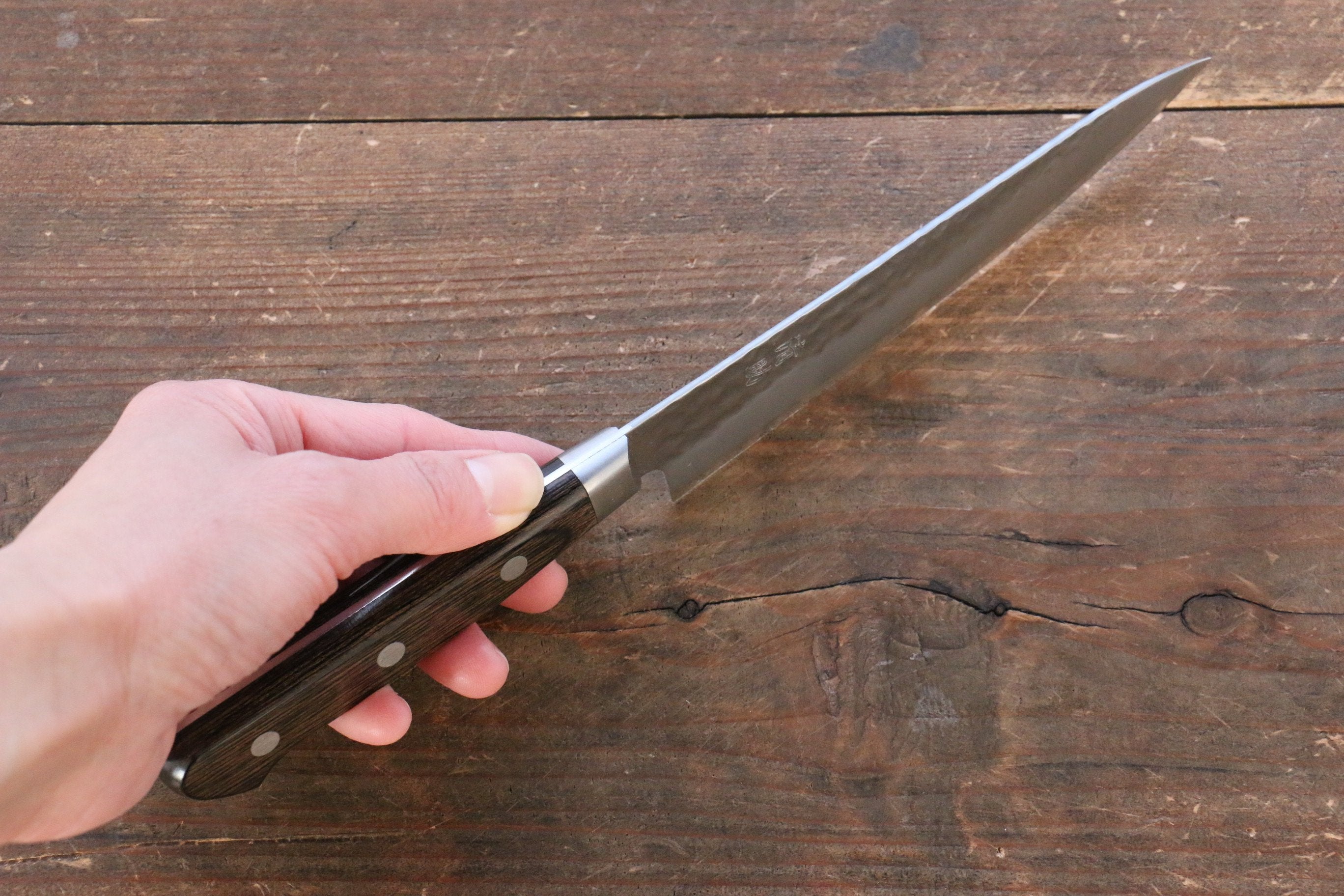 Seisuke AUS8 Hammered Petty-Utility 135mm Brown Pakkawood Handle - Seisuke Knife