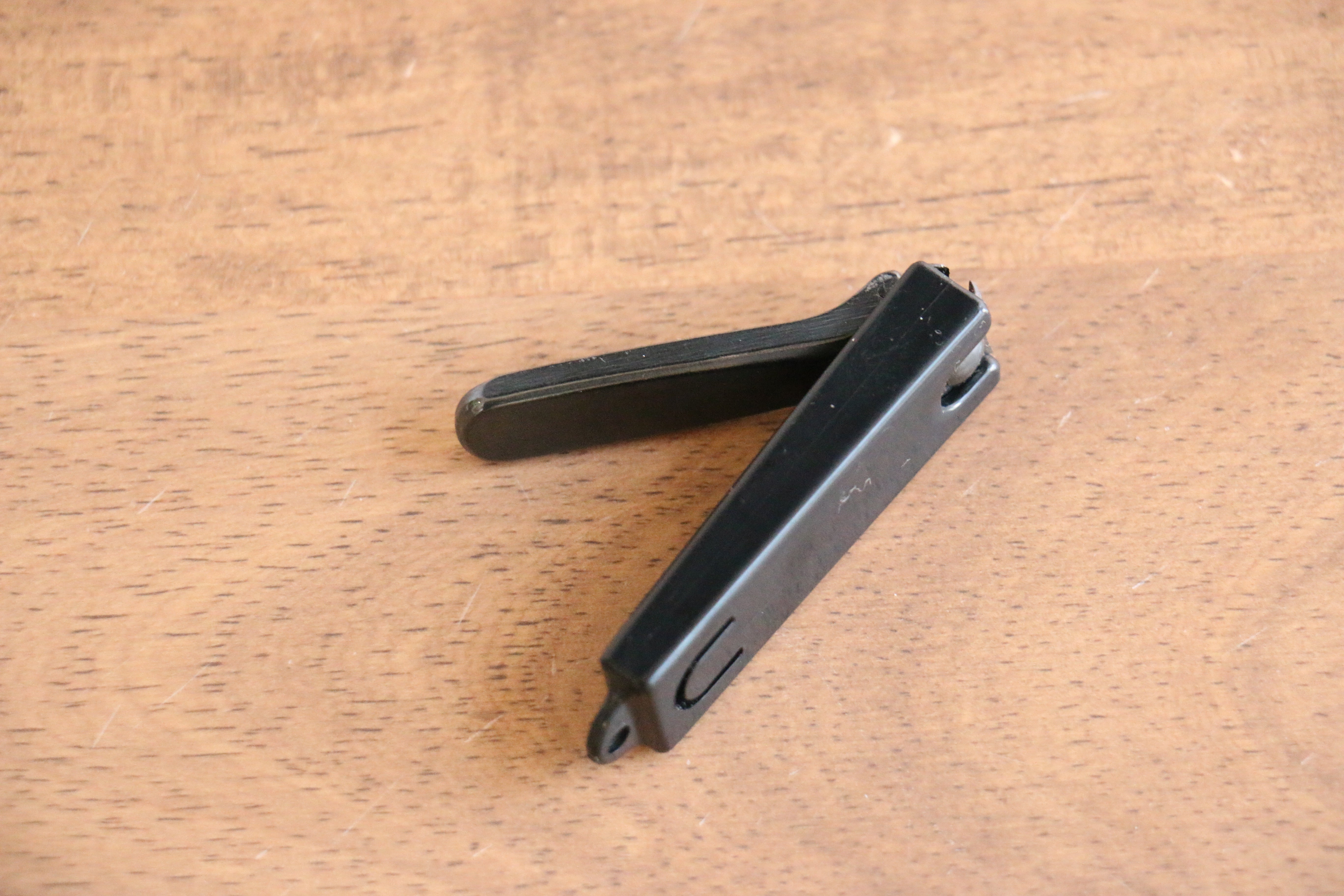 Clover Mark Black High Carbon Steel Nail Clippers (Small) - Seisuke Knife