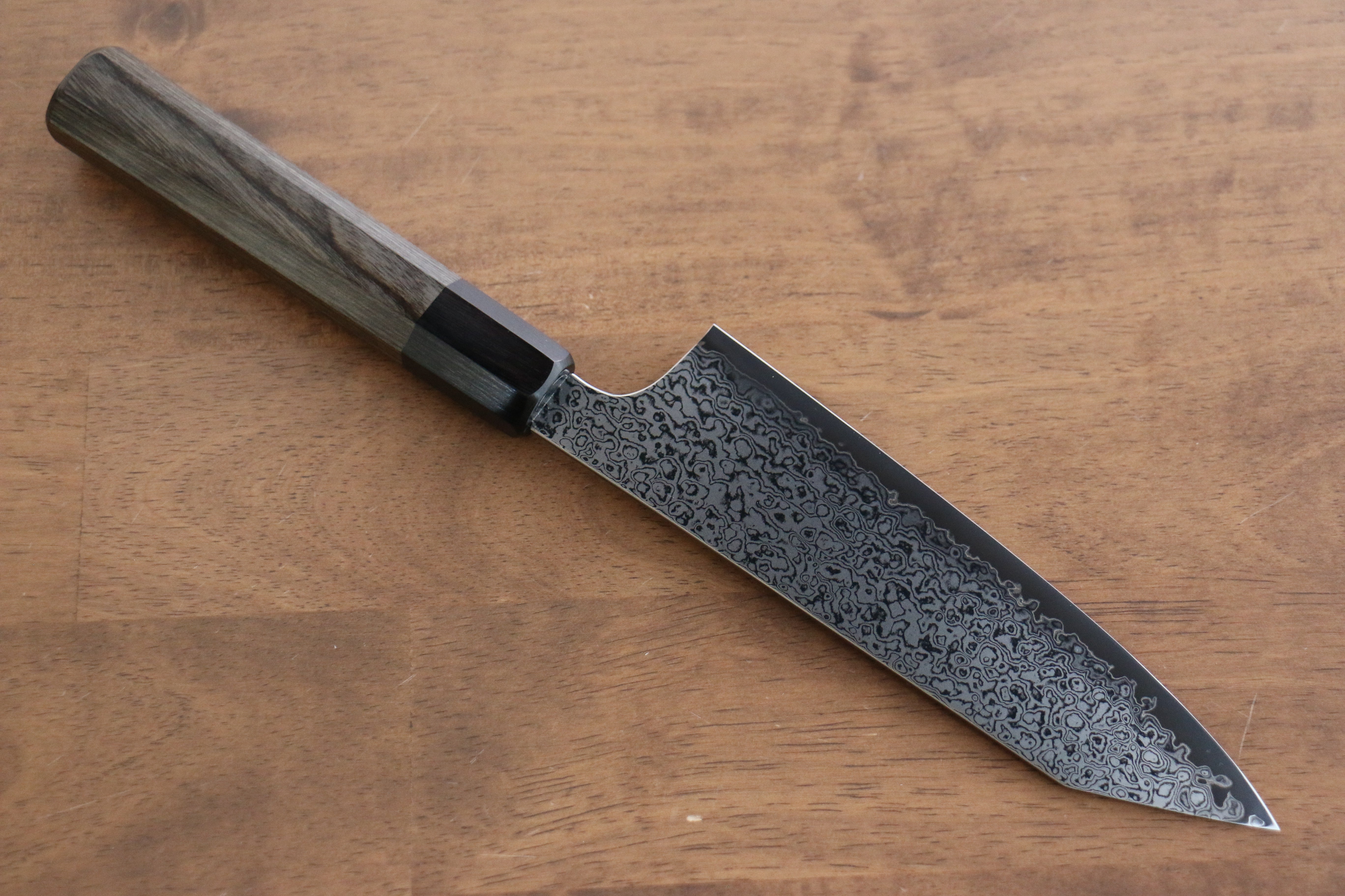 Kanjyo VG10 Damascus Kiritsuke Santoku 180mm Gray Pakkawood Handle - Seisuke Knife