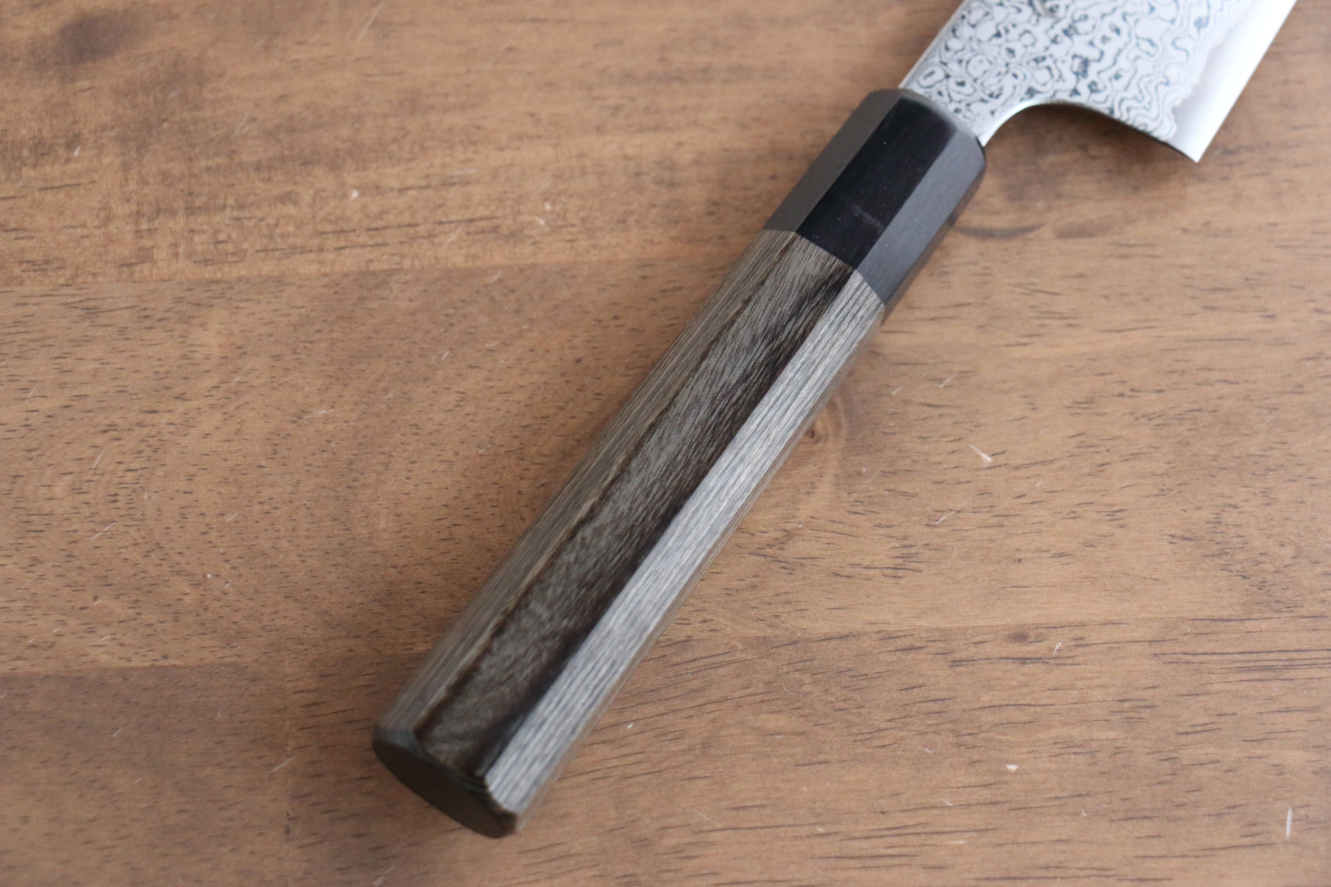 Kanjyo VG10 Damascus Kiritsuke Santoku 180mm Gray Pakkawood Handle - Seisuke Knife