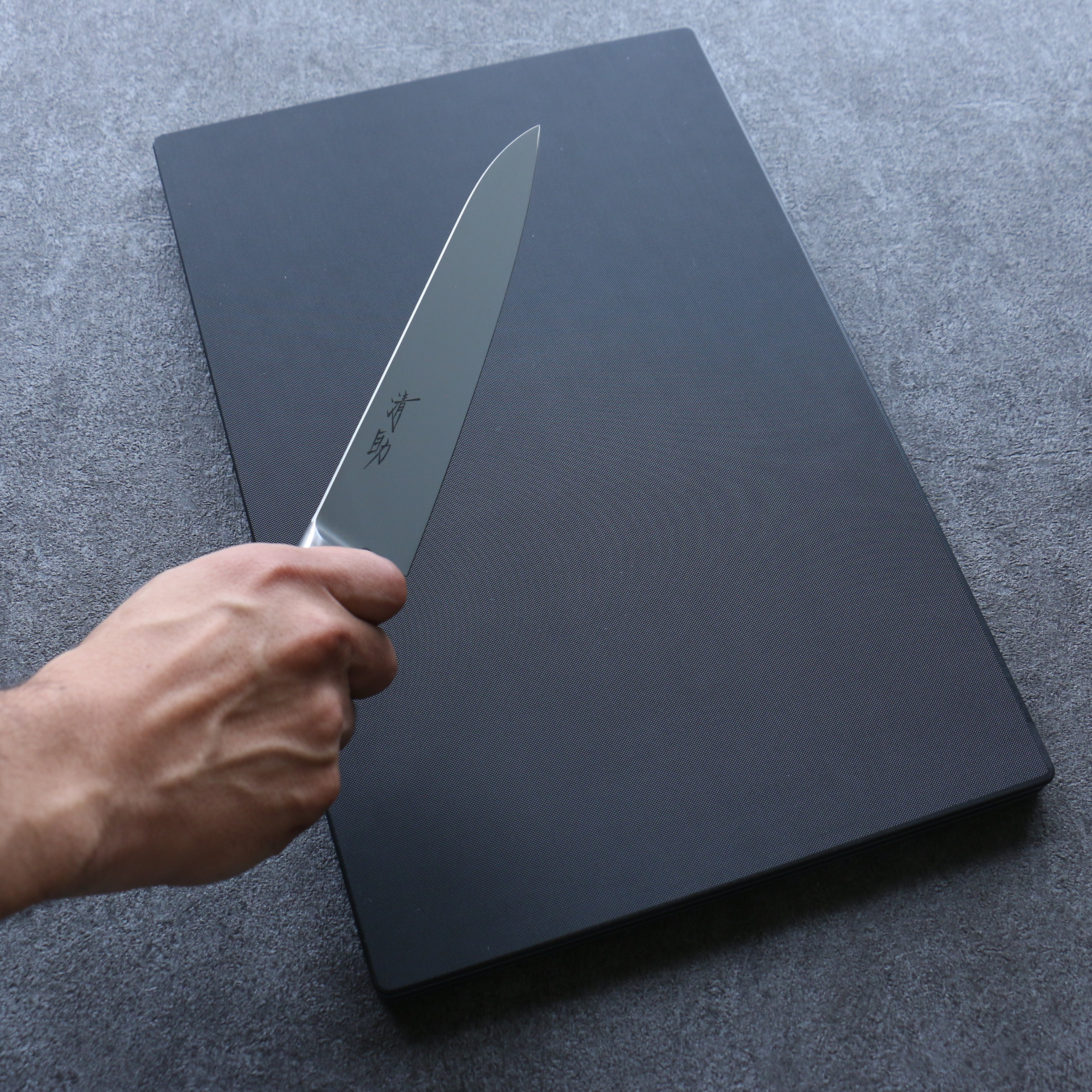 Hasegawa Cutting Board Pro-PE Lite Black (390 x 260mm) - Seisuke Knife