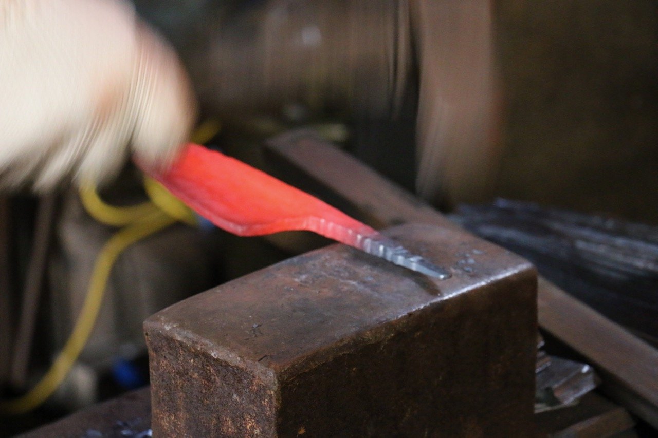 Shigeki Tanaka SG2 Black Damascus Petty-Utility 150mm Ebony Wood Handle - Seisuke Knife