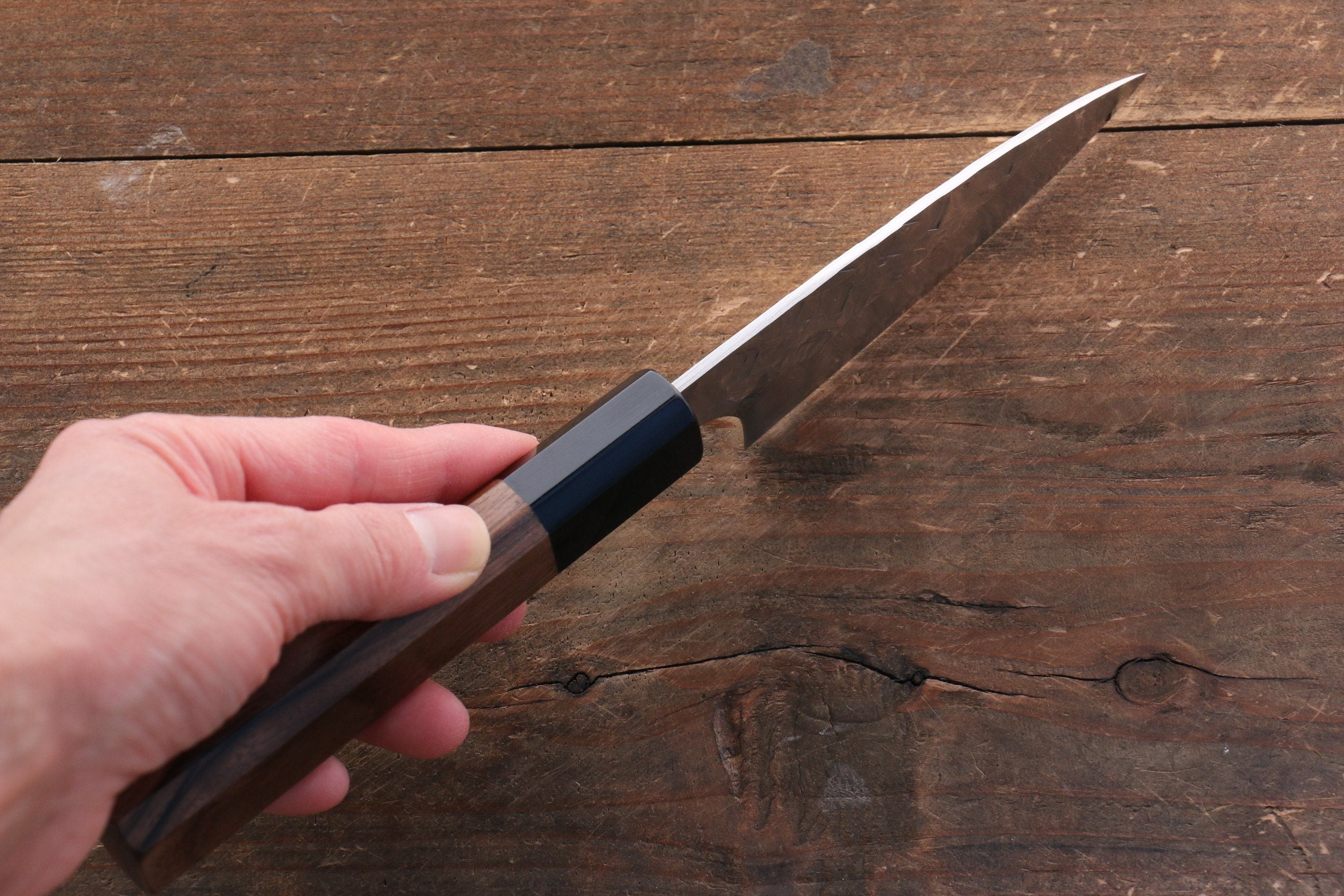 Takeshi Saji VG10 Diamond Finish Hammered Damascus Petty-Utility 90mm Walnut Handle - Seisuke Knife