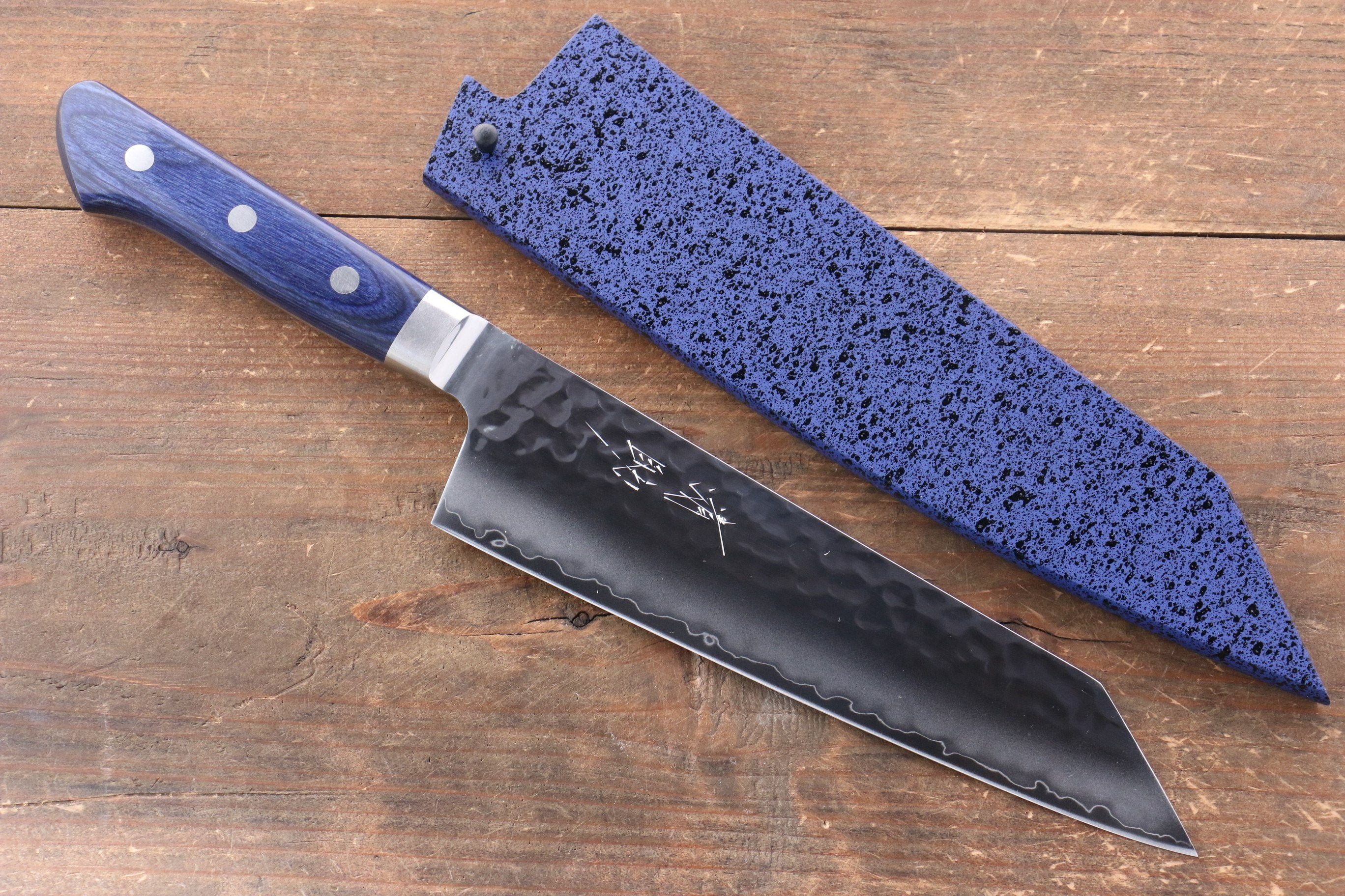Seisuke Aotsuchi AUS10 Hammered Kiritsuke Santoku 195mm Blue Pakka wood Handle with Sheath - Seisuke Knife