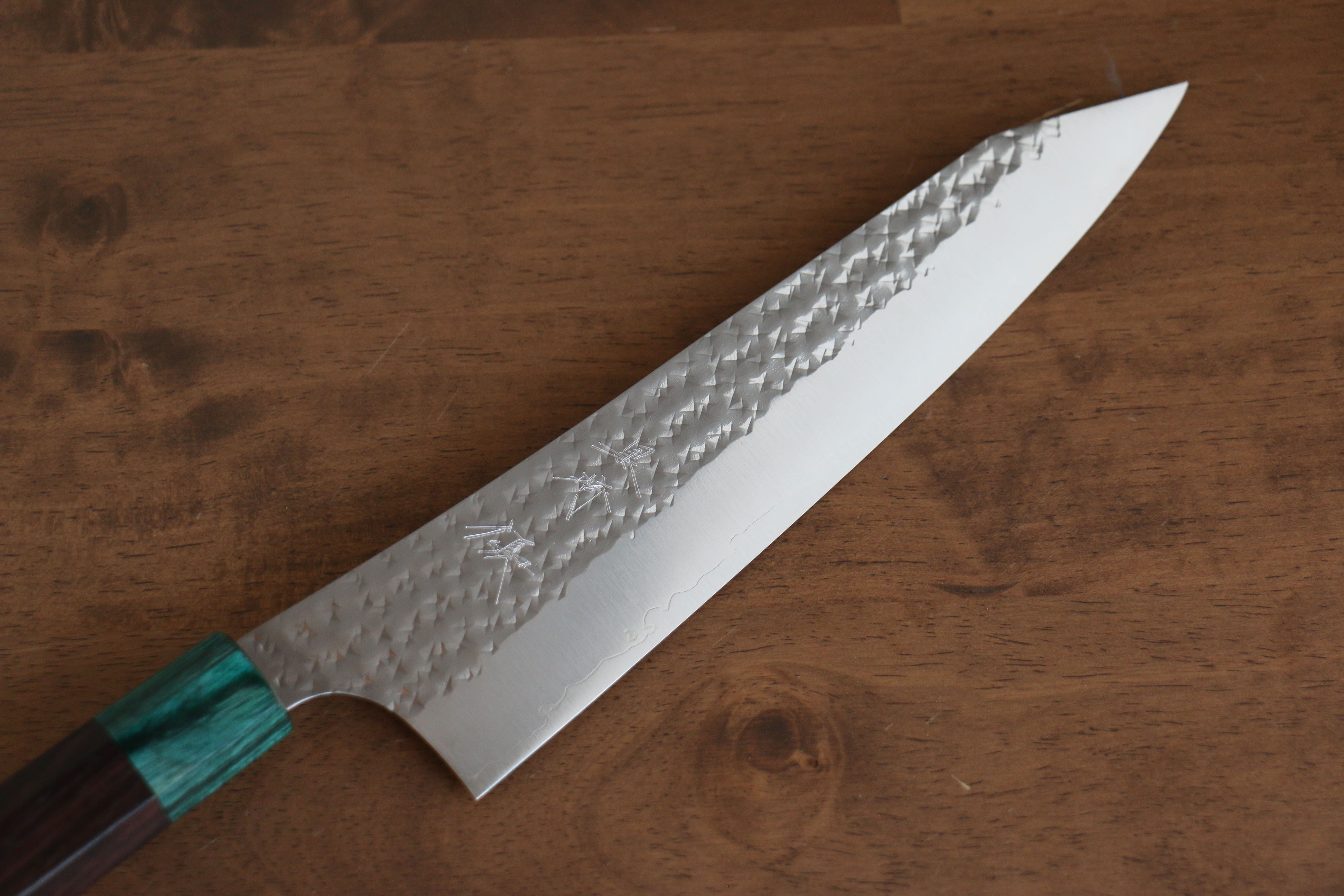 Yu Kurosaki Senko Ei SG2 Hammered Gyuto 210mm Rosewood (ferrule: Green Pakka wood) Handle - Seisuke Knife