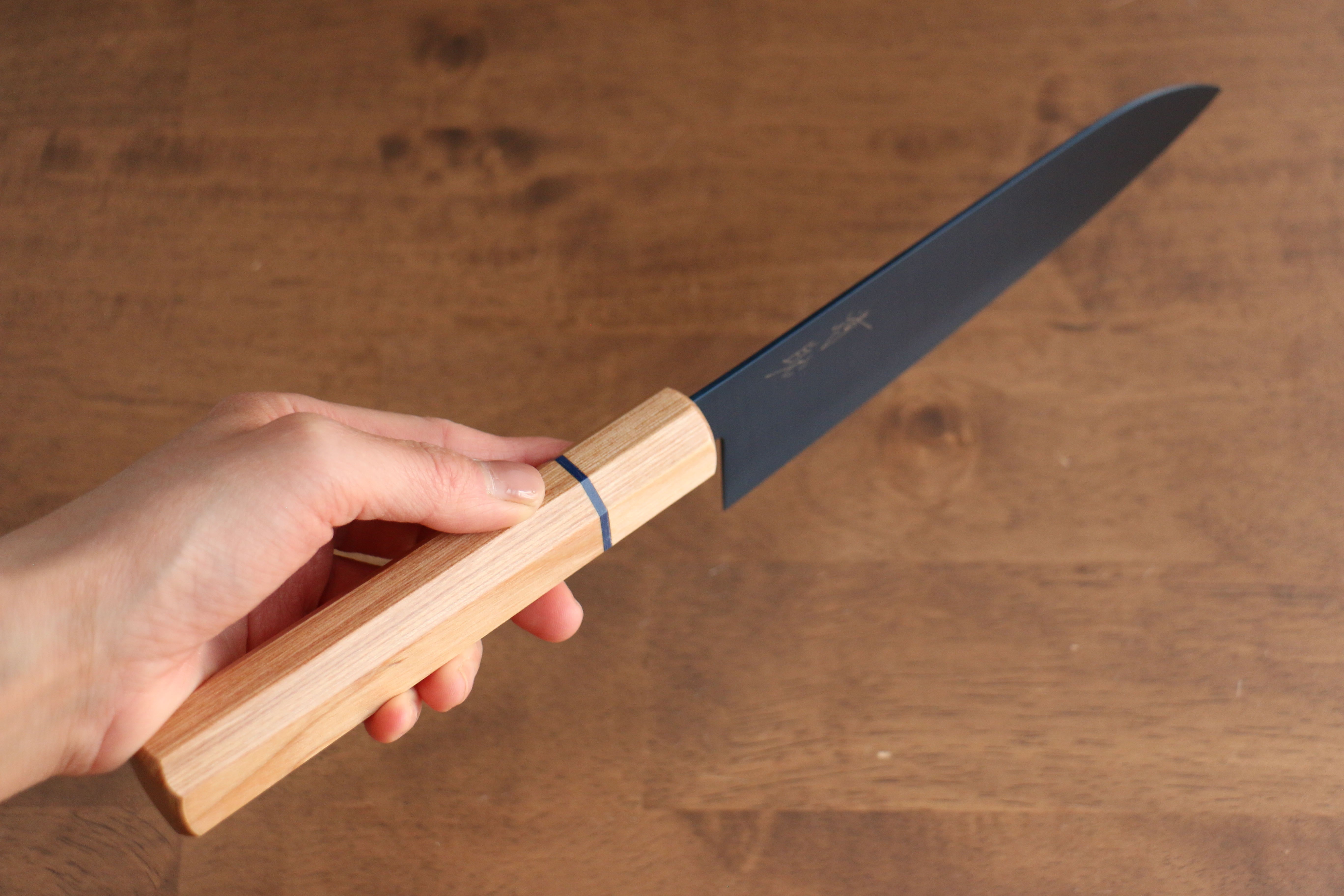 Seisuke SK-85 Ion plating Santoku 180mm White wood Handle - Seisuke Knife