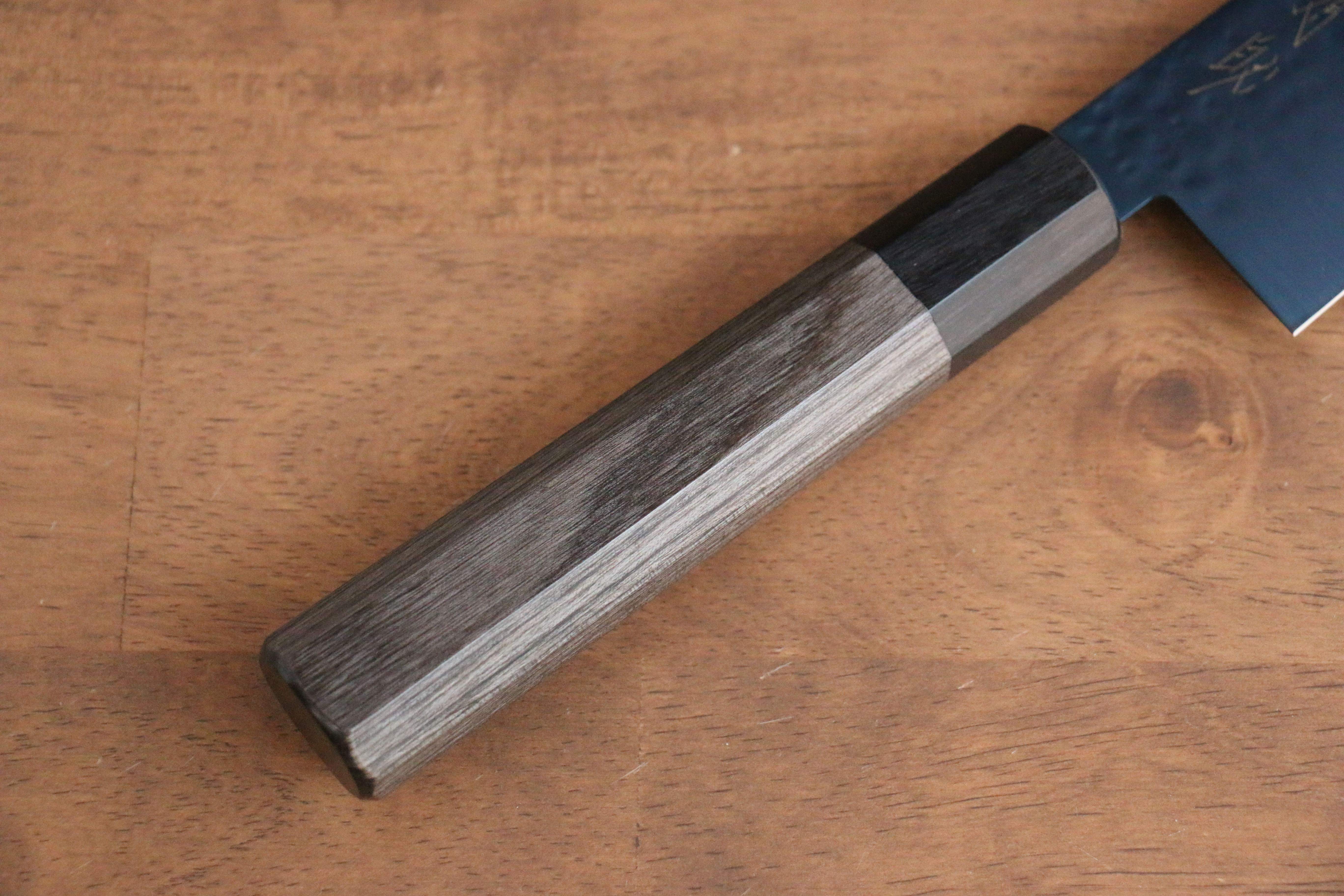 Seisuke SK-85 Ion plating Hammered Santoku 180mm Gray Pakka wood Handle - Seisuke Knife