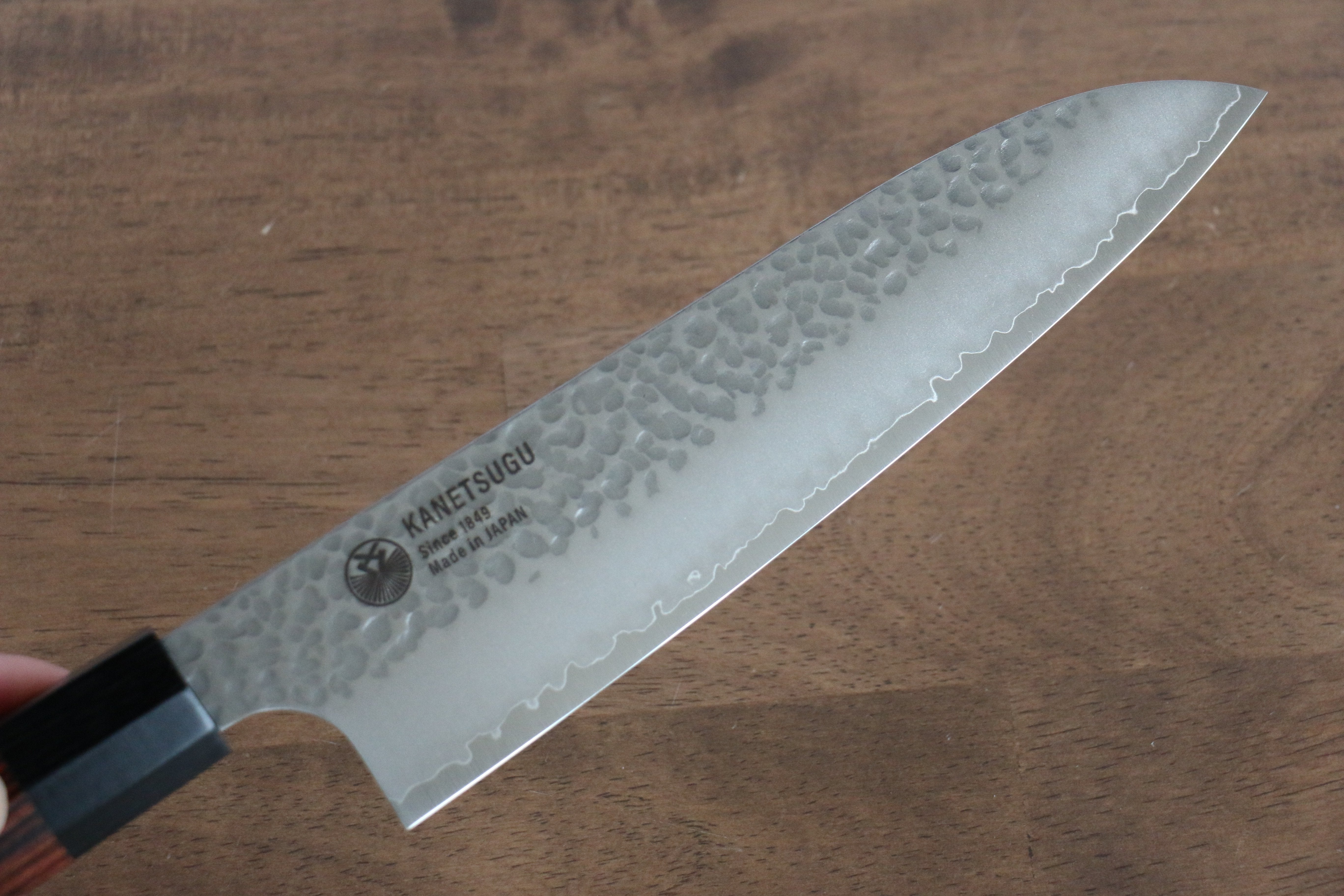 Seki Kanetsugu Heptagon Wood VG10 Hammered Santoku 170mm Pakka wood (heptagonal) Handle - Seisuke Knife