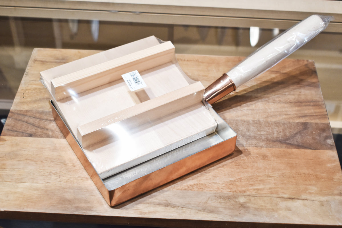 Egg Frying Pan - Copper with Wooden Lid - Seisuke Knife
