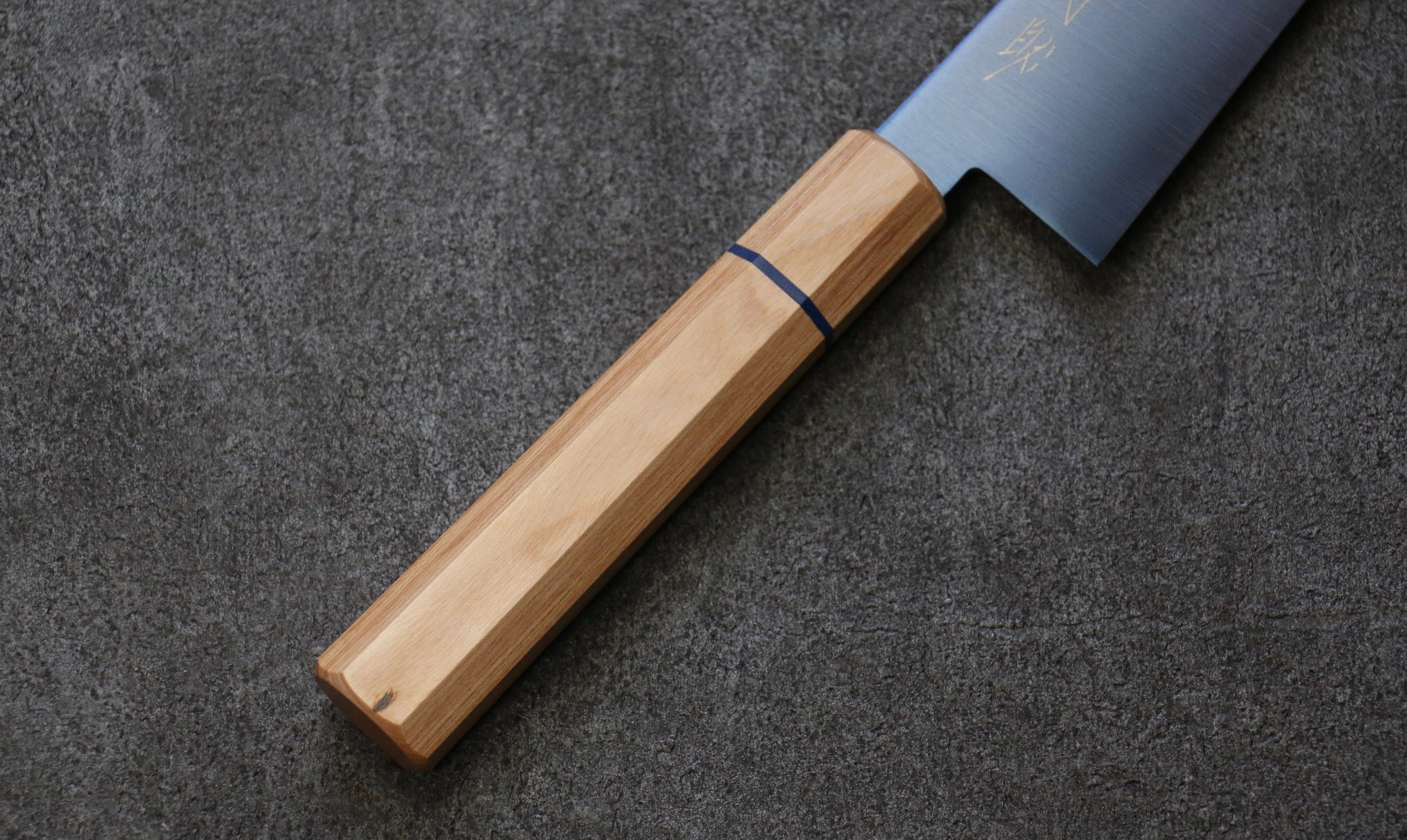 Seisuke SK-85 Ion plating Kiritsuke Santoku 180mm White wood Handle - Seisuke Knife