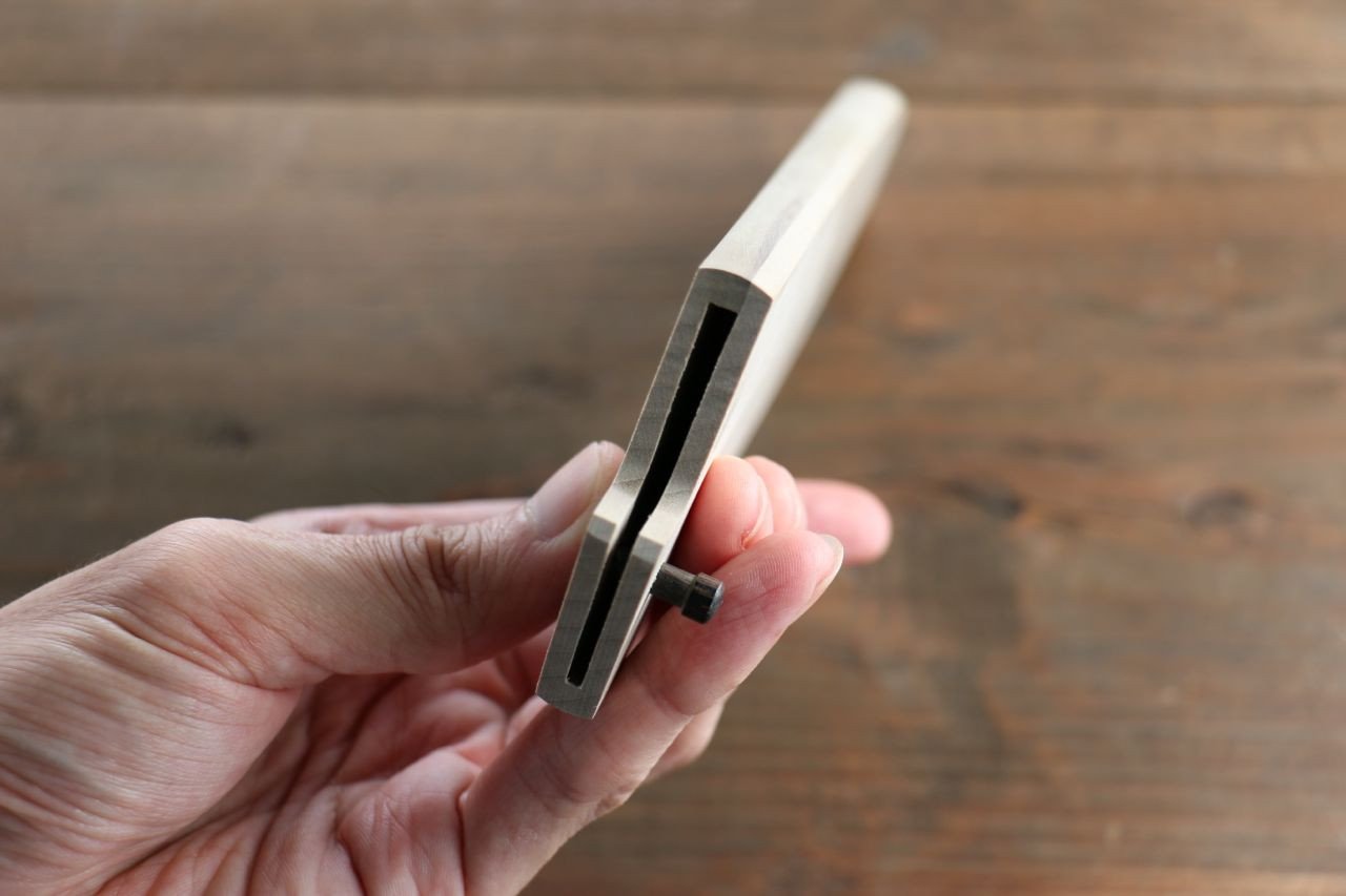 Magnolia Saya Sheath for Santoku Knife with Plywood Pin 180mm - Seisuke Knife