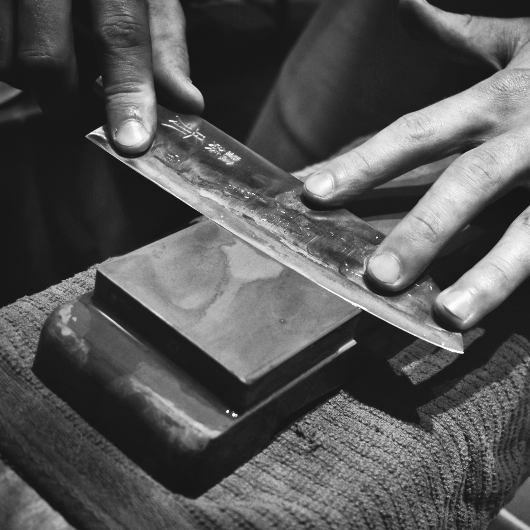 Intermediate Knife Sharpening Class - Seisuke Knife