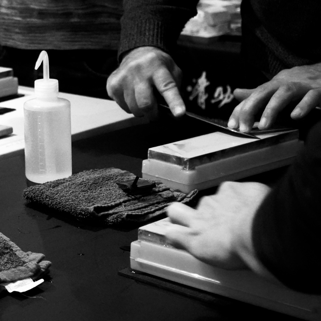 Intermediate Knife Sharpening Class - Seisuke Knife
